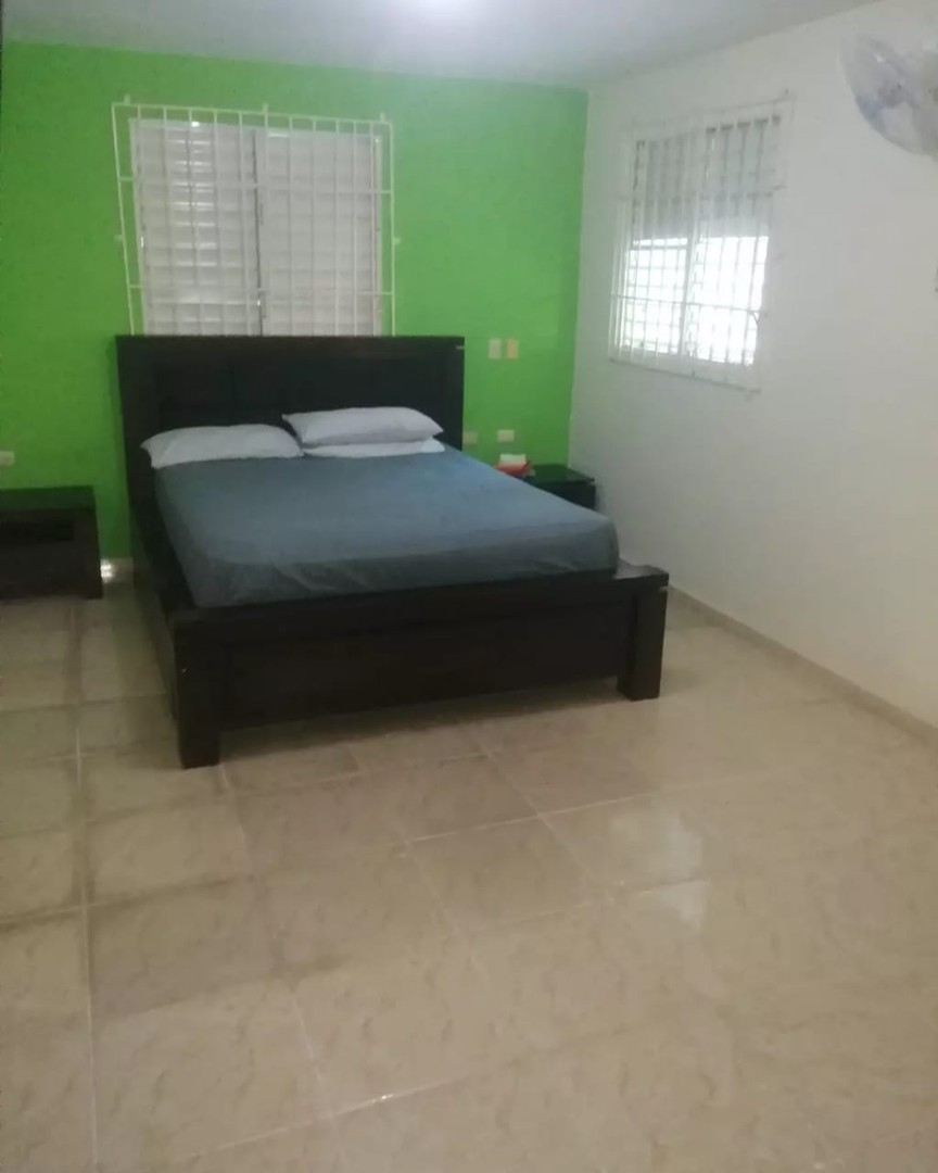 casas - Se vende casa en Los Prados Santo Domingo Este 5