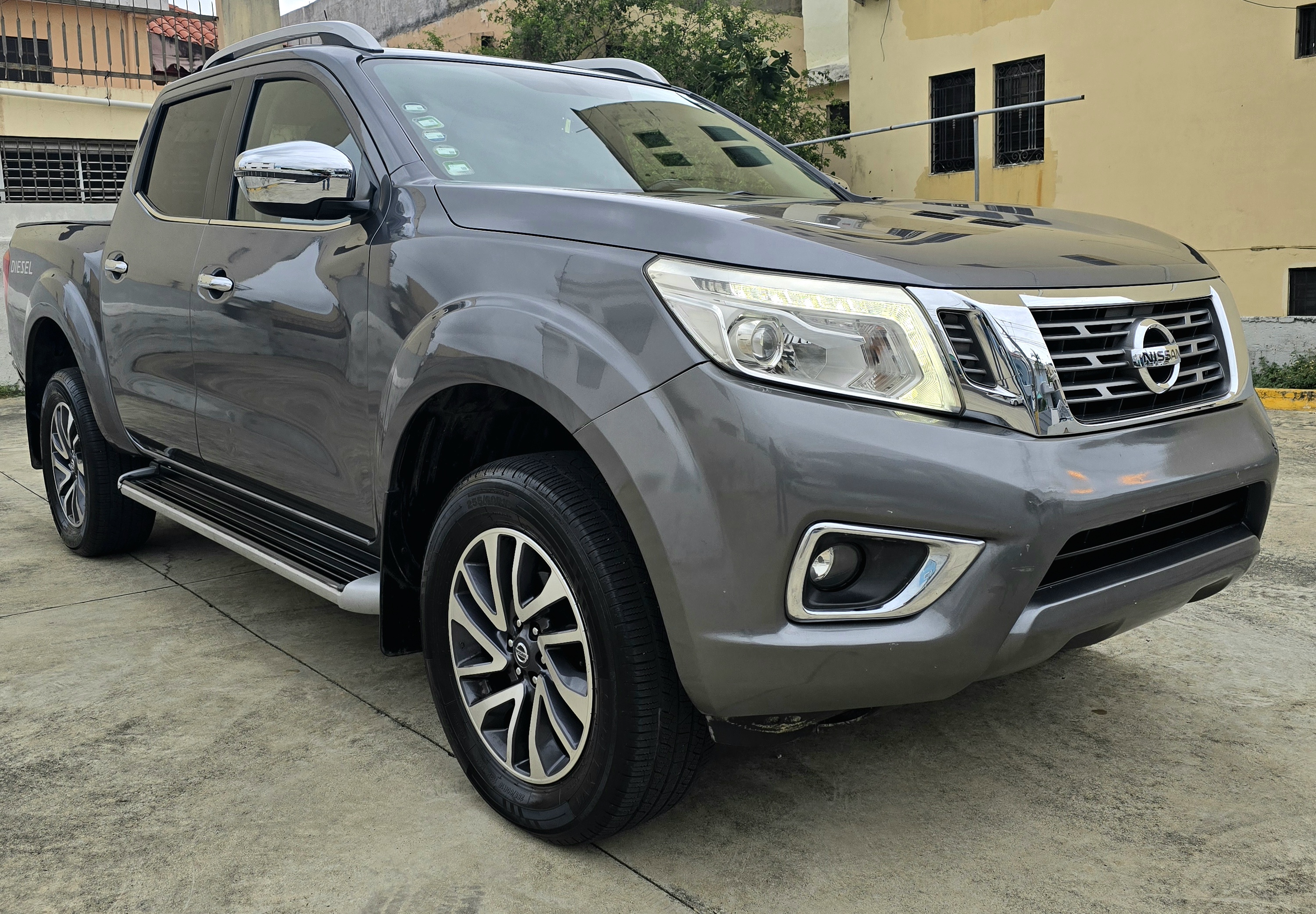 jeepetas y camionetas - Nissan Frontier NP300 4x4 Automática 2016 1