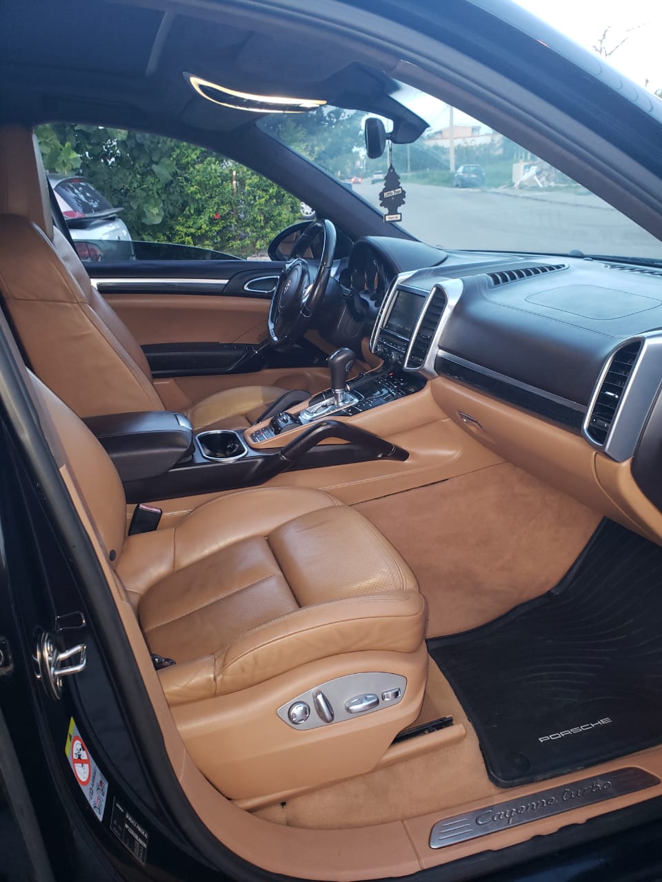 jeepetas y camionetas - Porsche Cayenne Turbo 2011 6