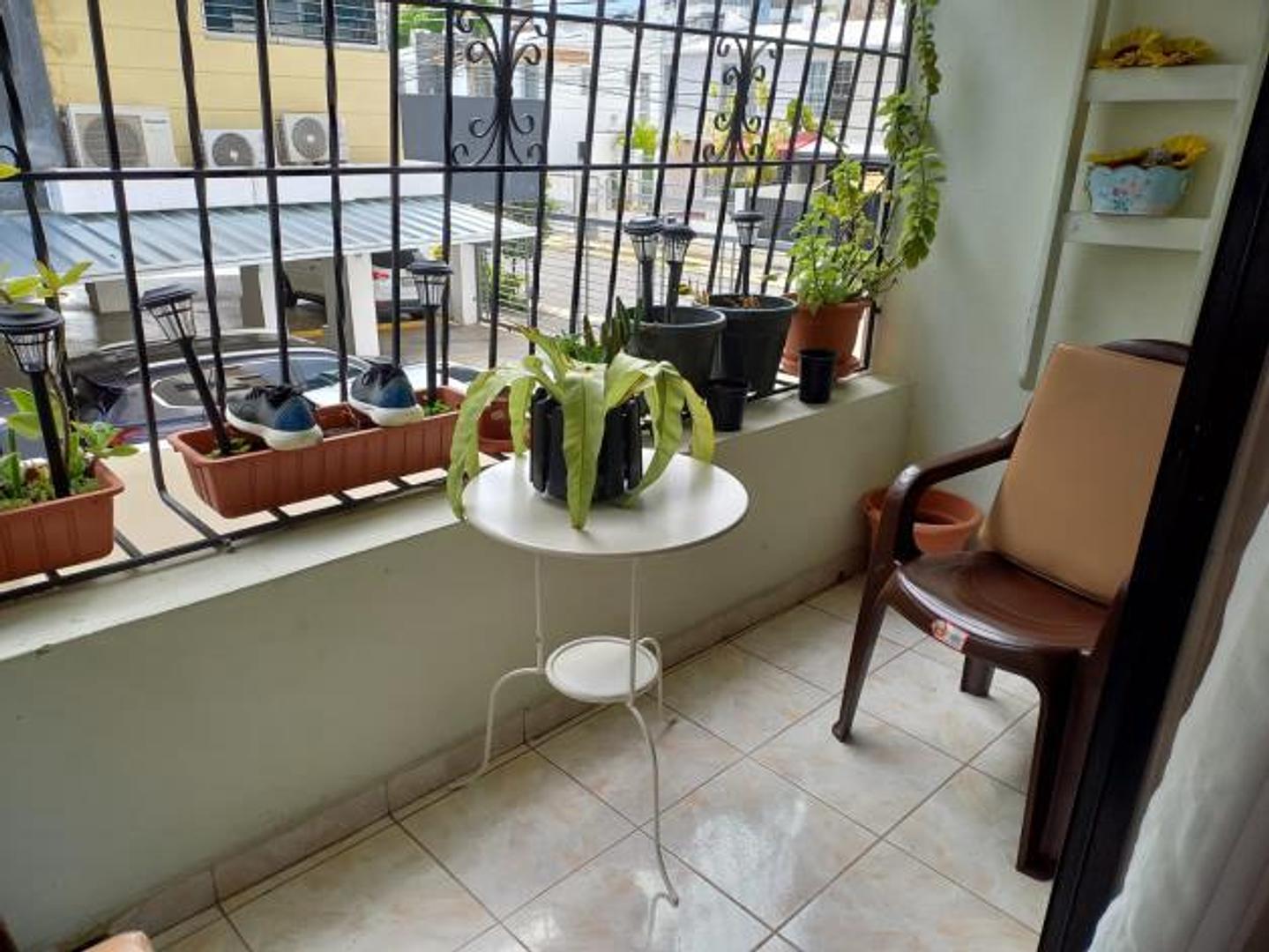 apartamentos - El Millón Amplio Apartamento 3 Habitaciones. 2do Nivel Bien ubicado 1