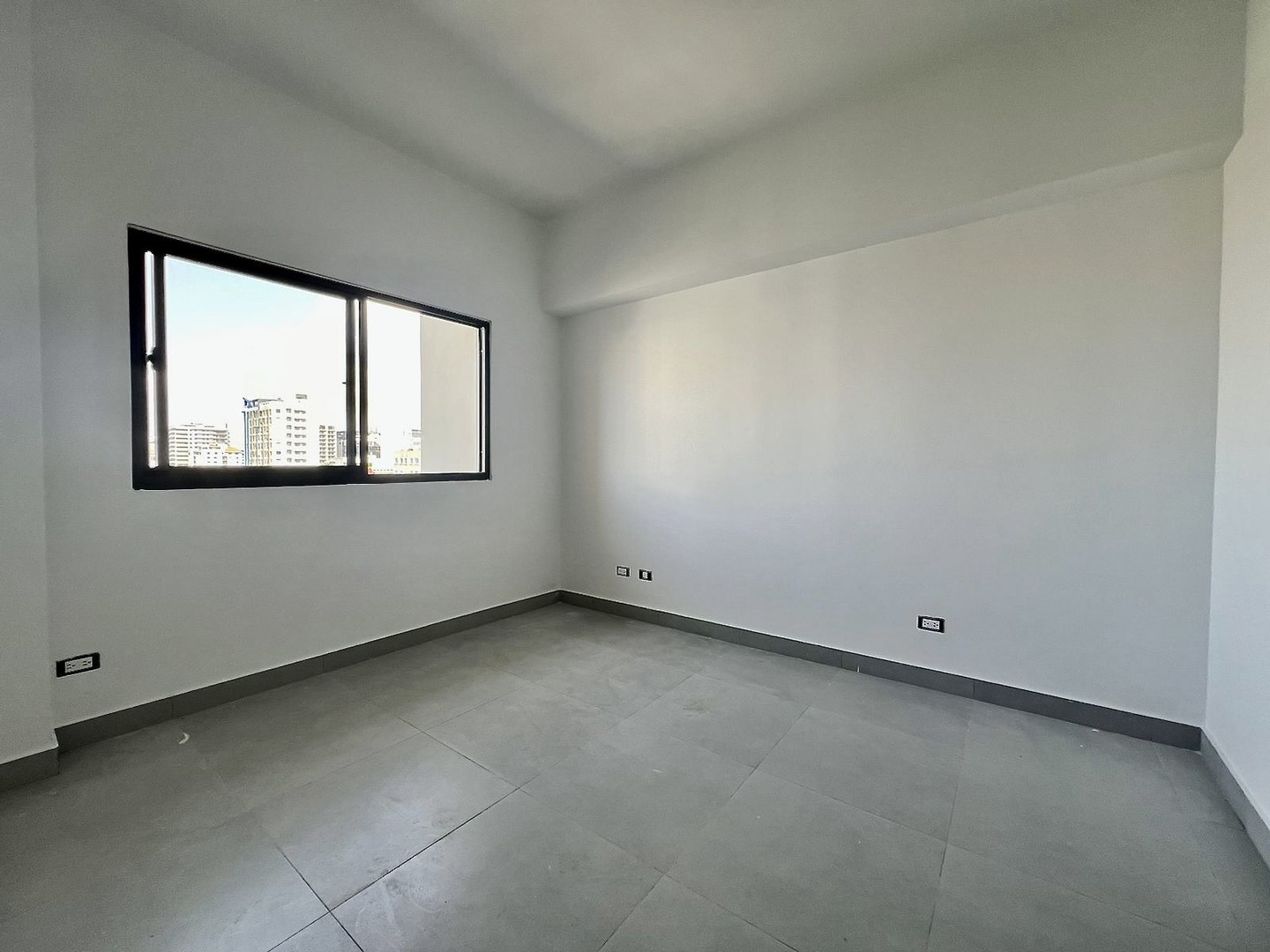 apartamentos - Naco nuevo piso 8 2 habitaciones 2.5 banos 2 parqueos  6