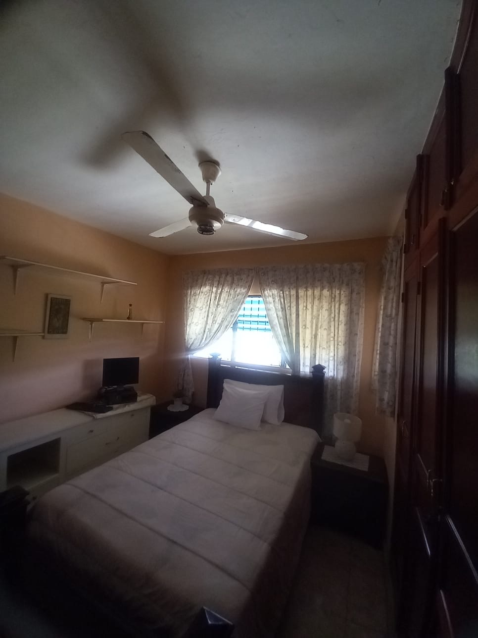 otros inmuebles - Alquilo Habitación Persona sola 2