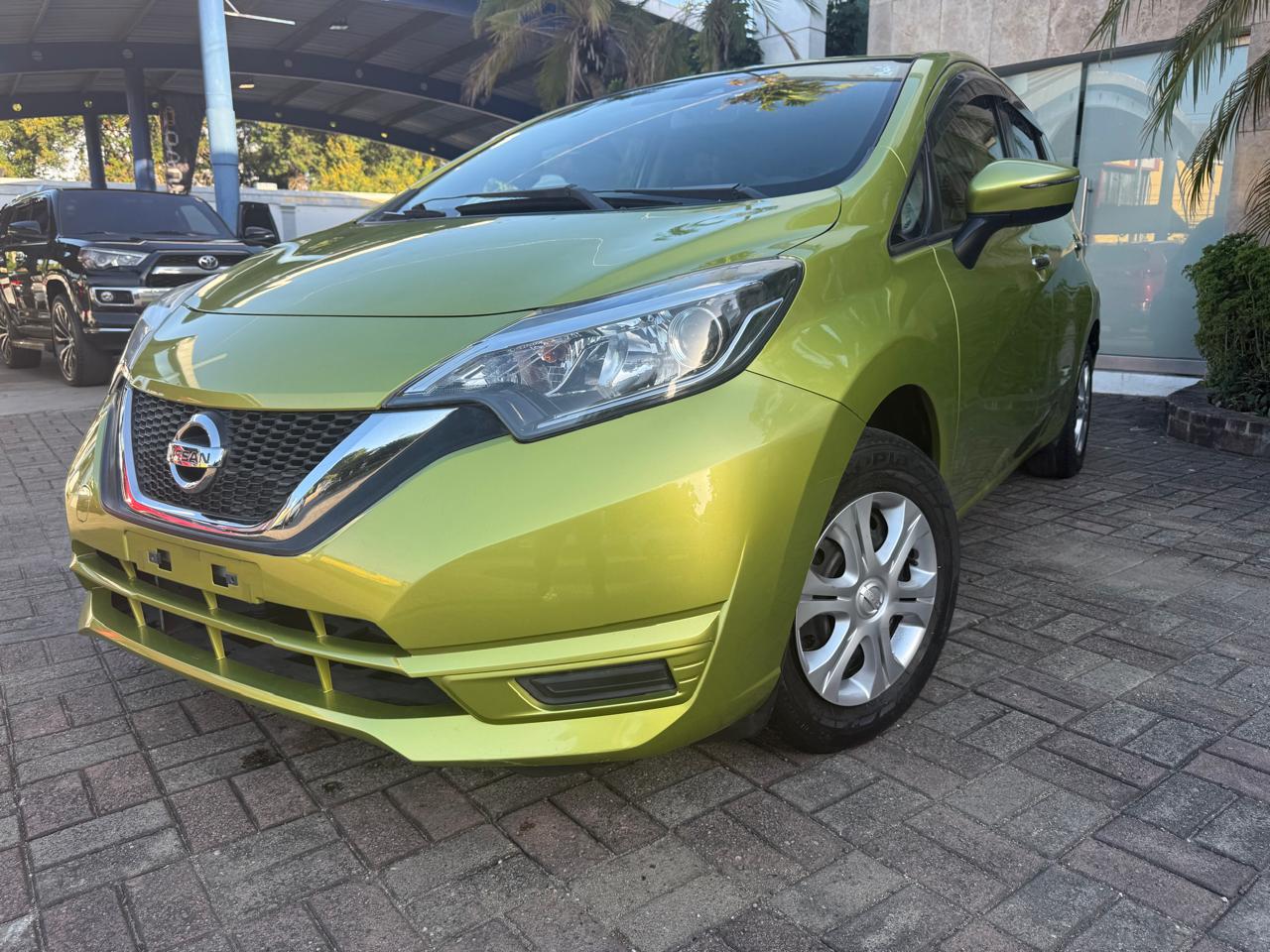 carros - Nissan versa 2019