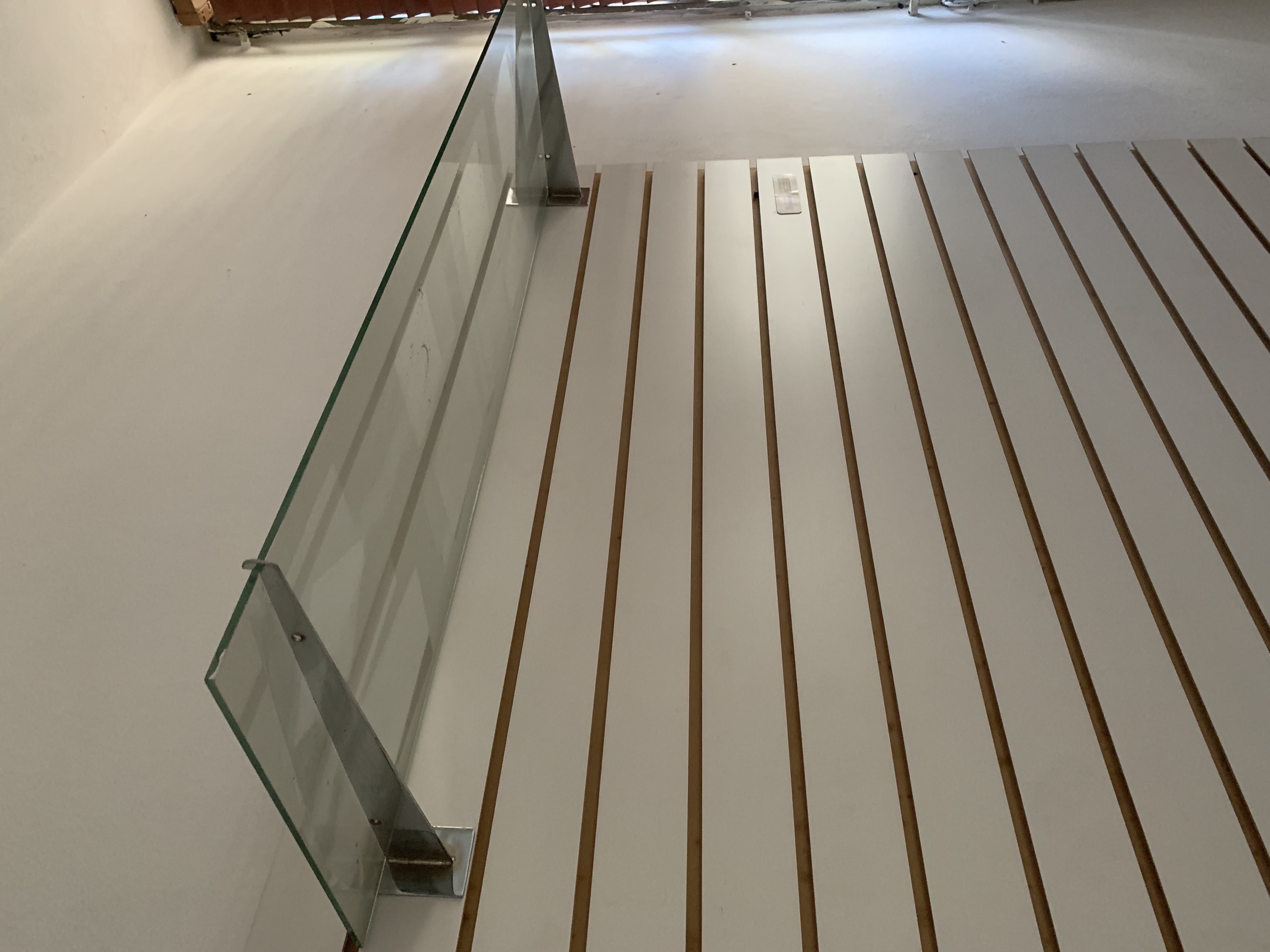 equipos profesionales - Plancha decorativa y Rack con Ropas 1
