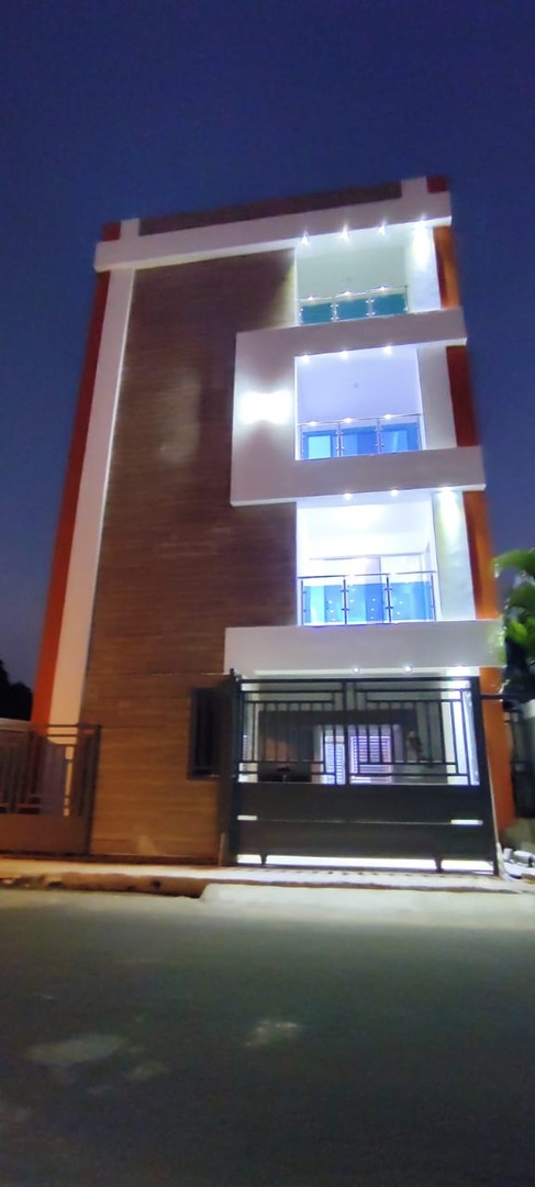 apartamentos - SE VENDEN Lujosos Apartamentos NUEVOS Terminación de Primera, Parqueo TECHADO 9