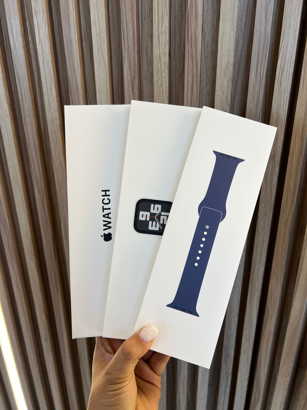 otros electronicos - APPLE WATCH SERIE SE 2DA GEN 40MM MIDNIGHT SELLADO