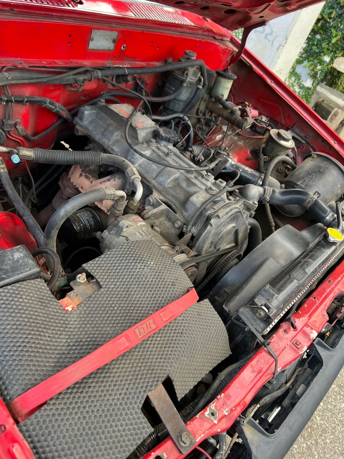jeepetas y camionetas - Toyota Hilux (Pickup) EXCELENTES CONDICIONES 4