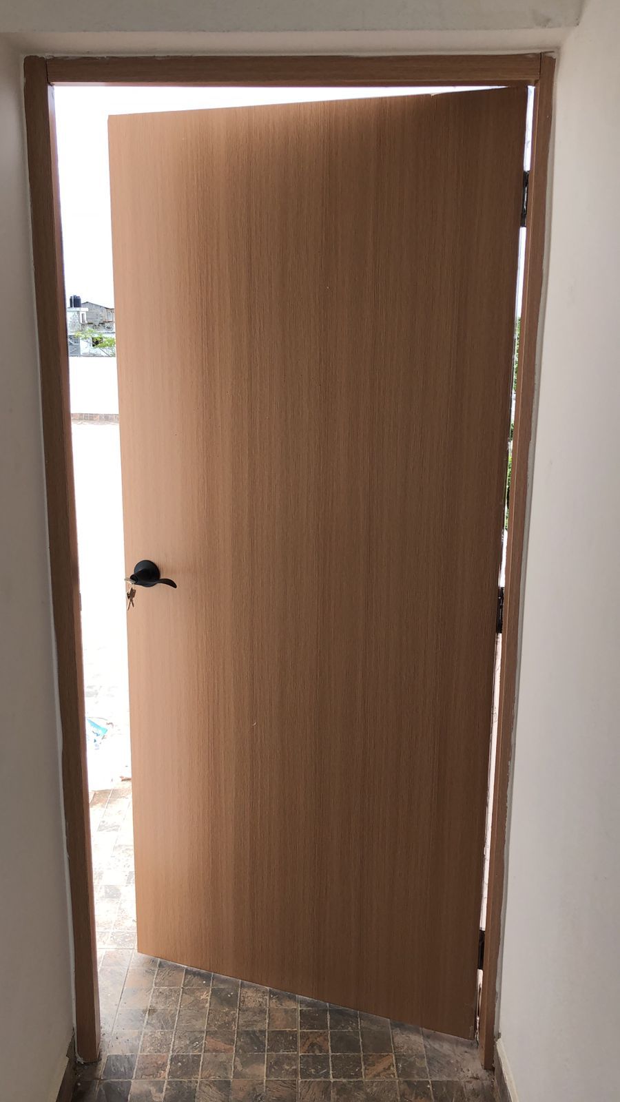 decoración y accesorios - puertas color roble y gris 9500 sin la instalación 10500 instalada  0