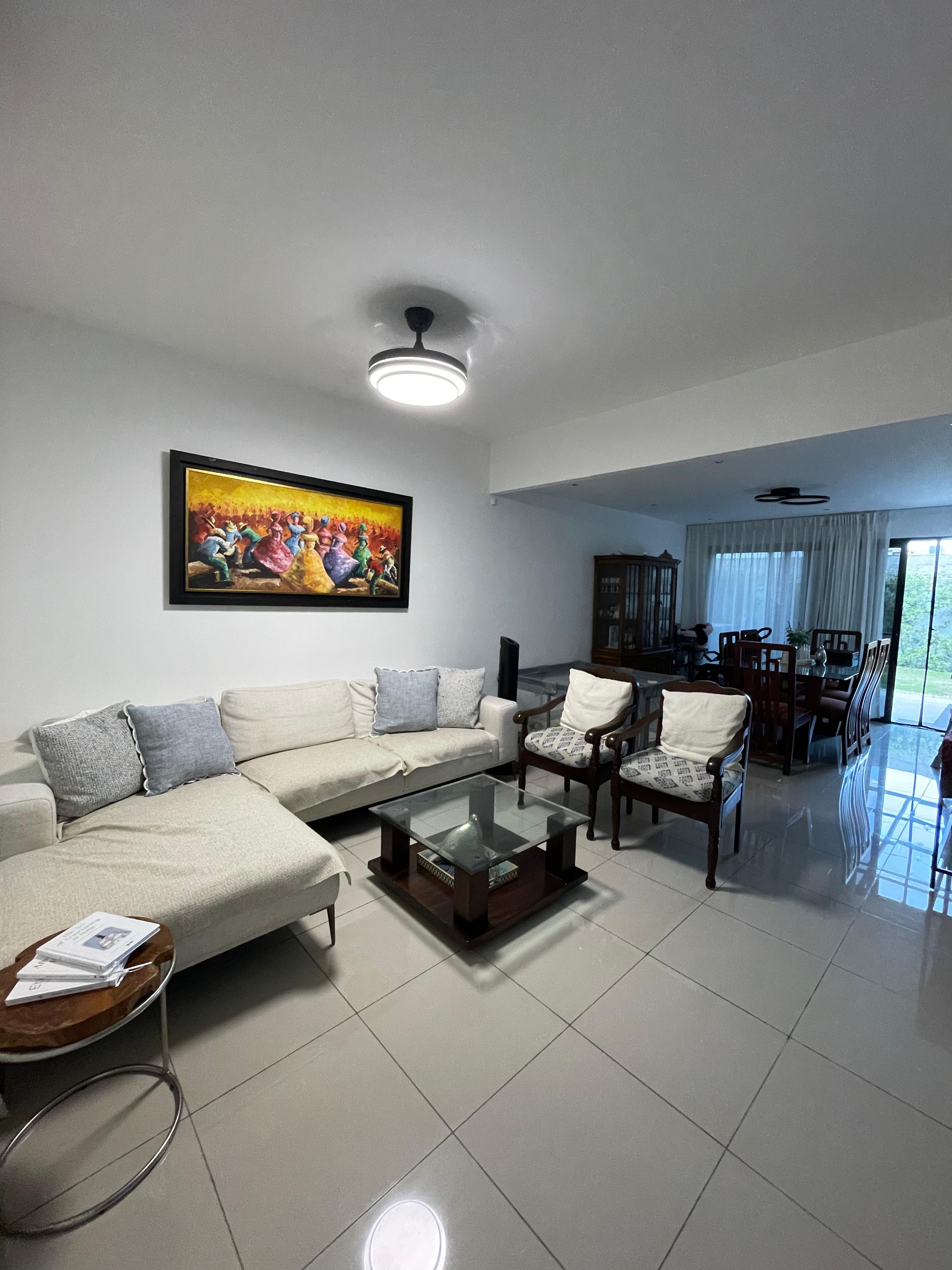 casas vacacionales y villas - Villa con Amplio Patio Res. Bavaro Punta Cana 6