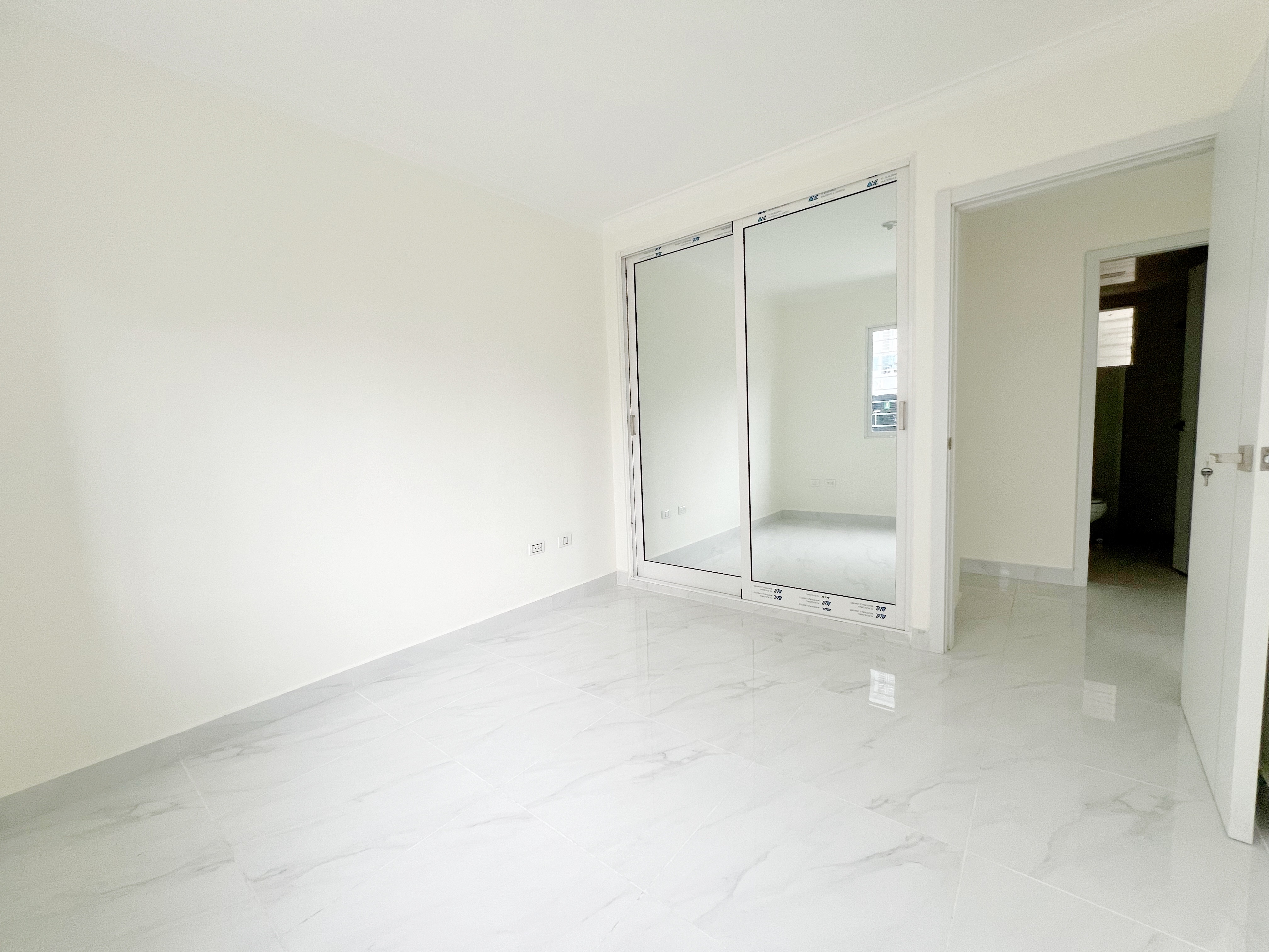 apartamentos - Alquilo apartamento como nuevo en Las Cayenas, Aut. San Isidro 6