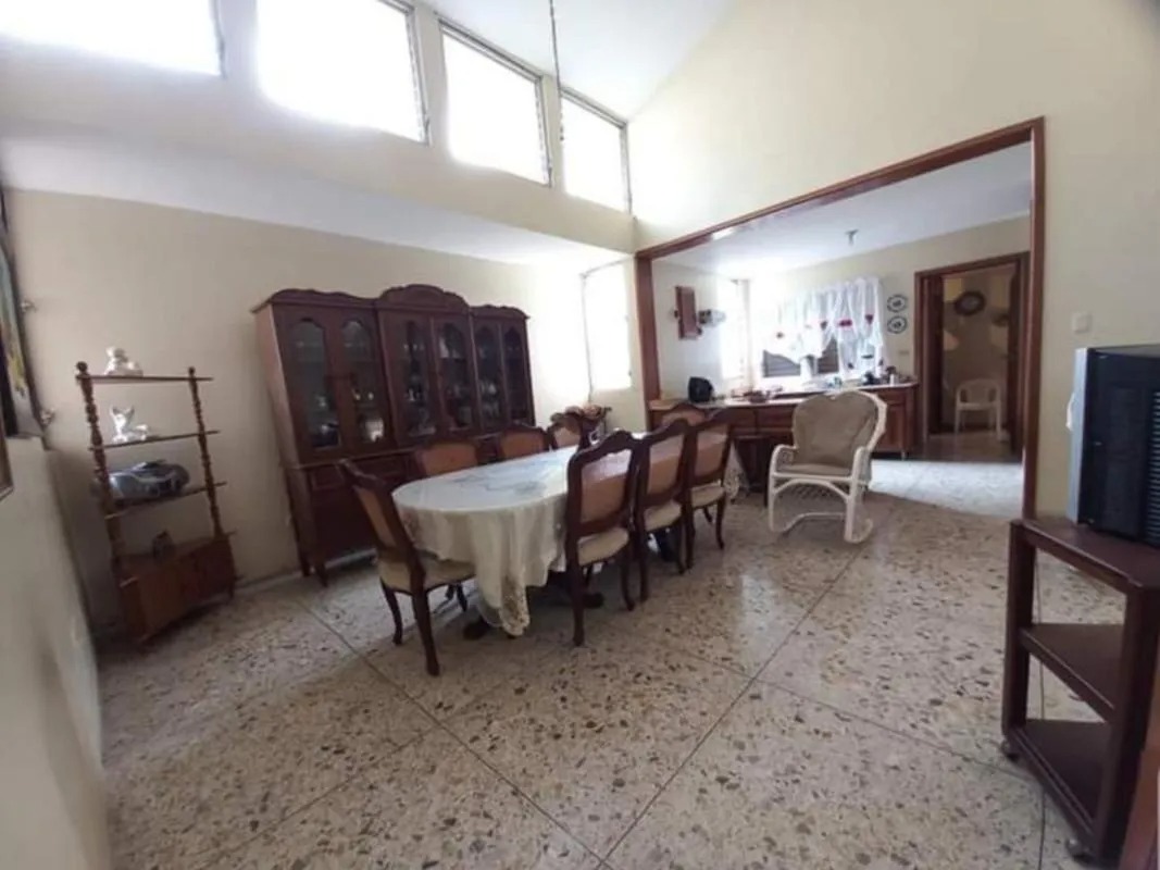 casas - Venta de Casa en Los Cacicazgos a Remodelar 1