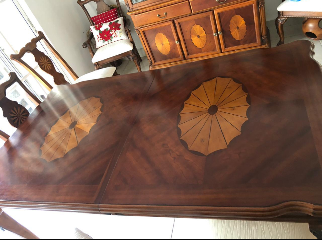 muebles y colchones - Hermoso juego de comedor con vitrina 4