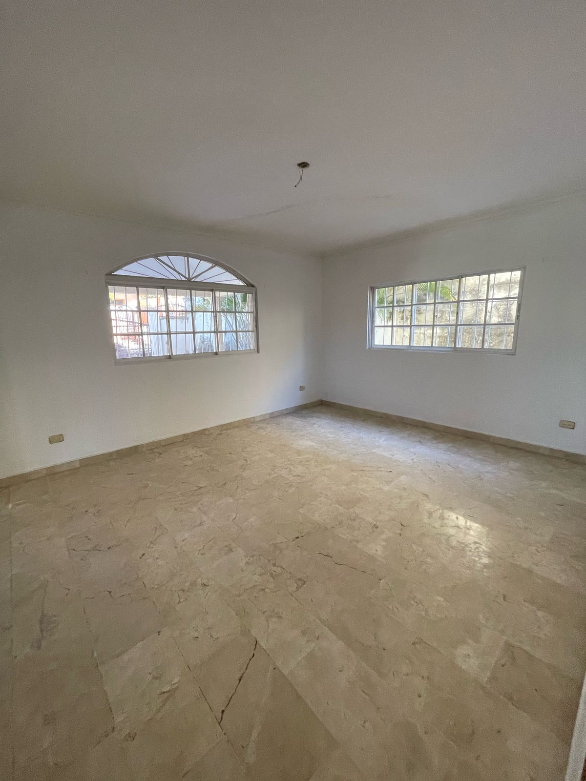 casas - CASA EN VENTA - Altos de Arroyo Hondo 3ro 5
