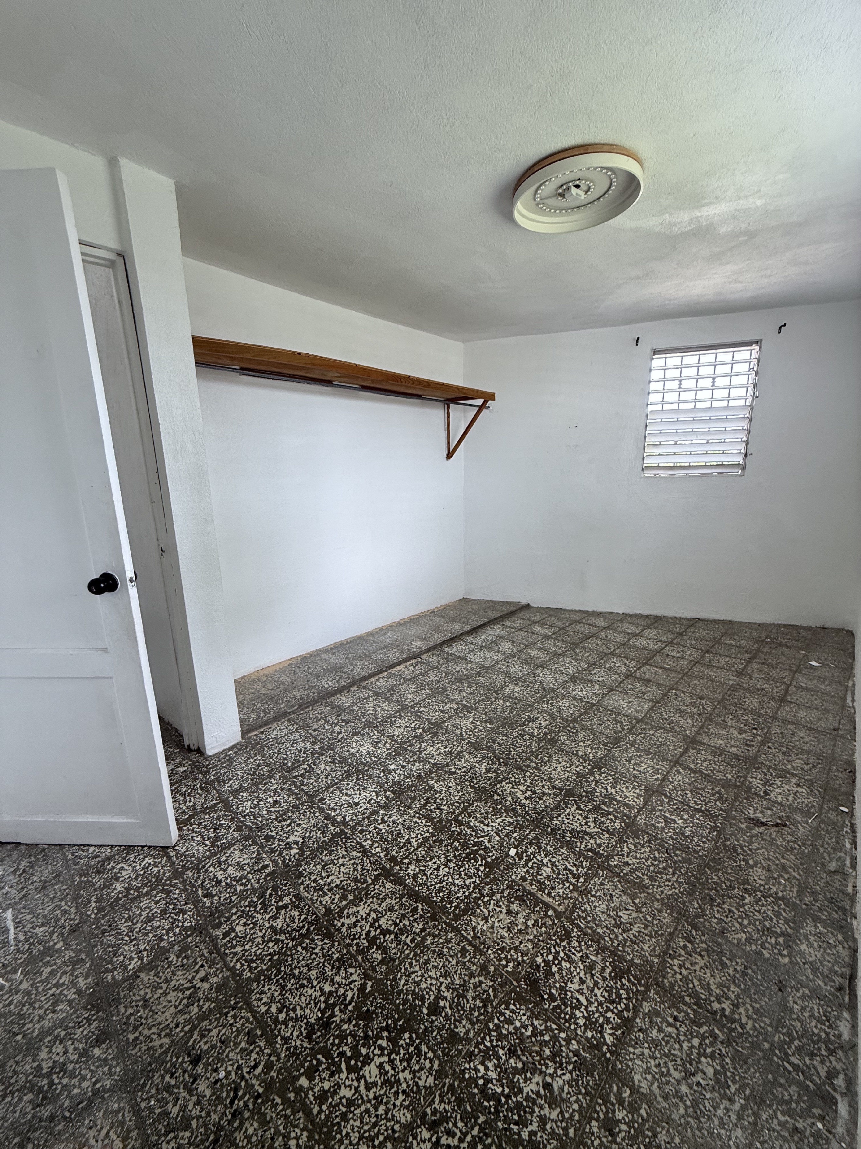 apartamentos - apto de 3 han. en Los Rios  1