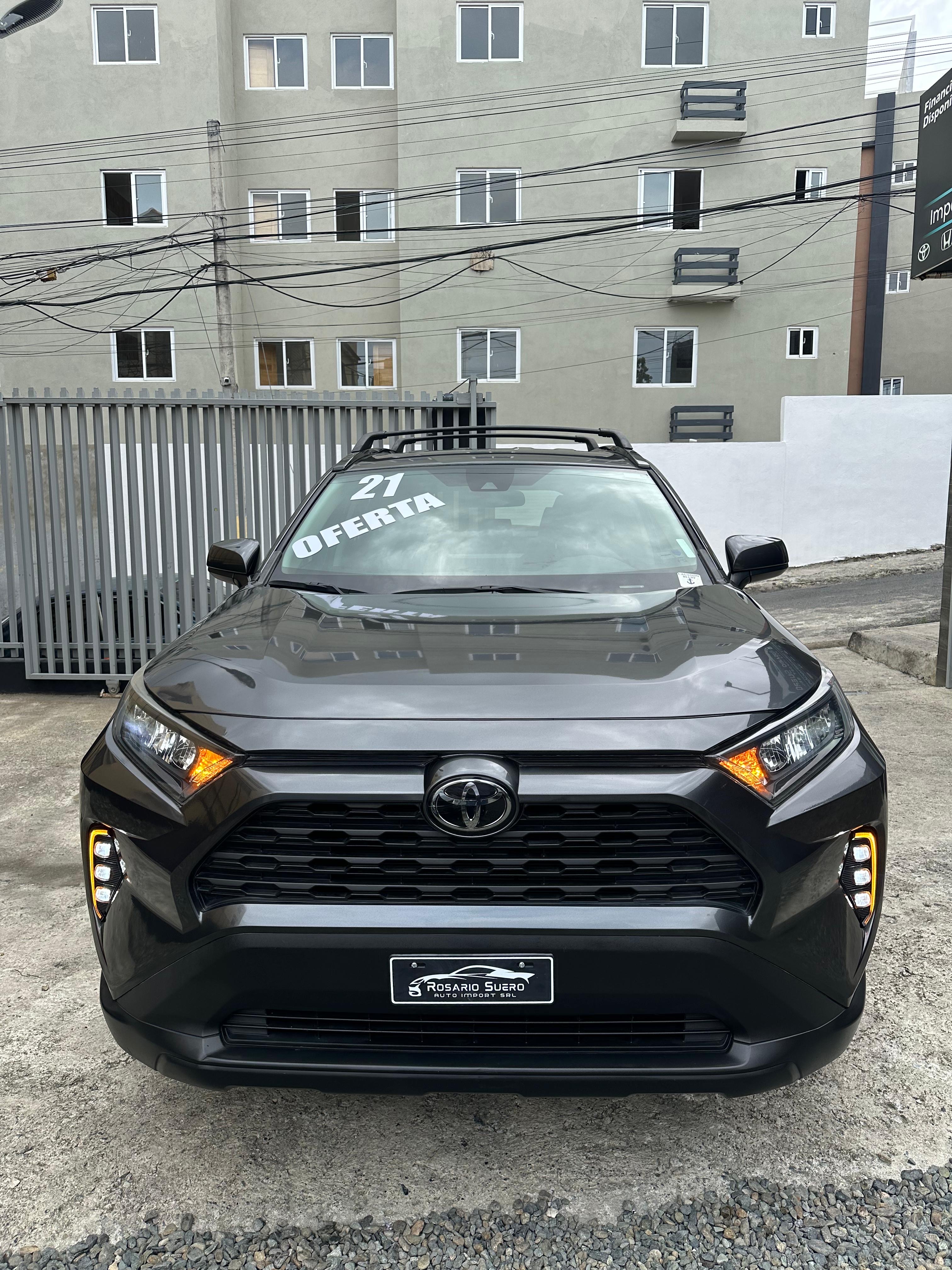 jeepetas y camionetas - SE VENDE TOYOTA RAV4 2021 LE recien importada🇺🇸 5