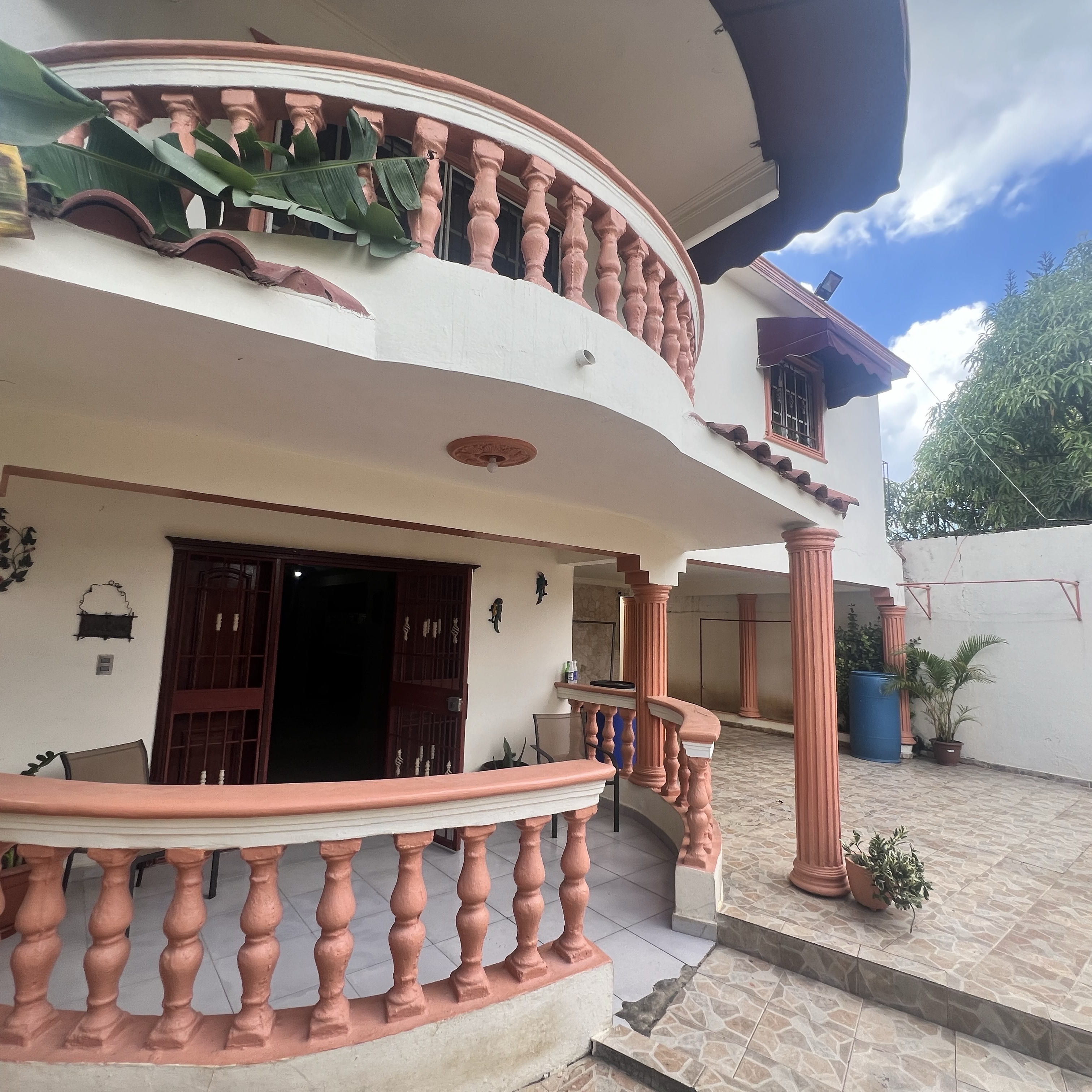 casas - venta de casa en la autopista las Américas con 737mts santo Domingo este 