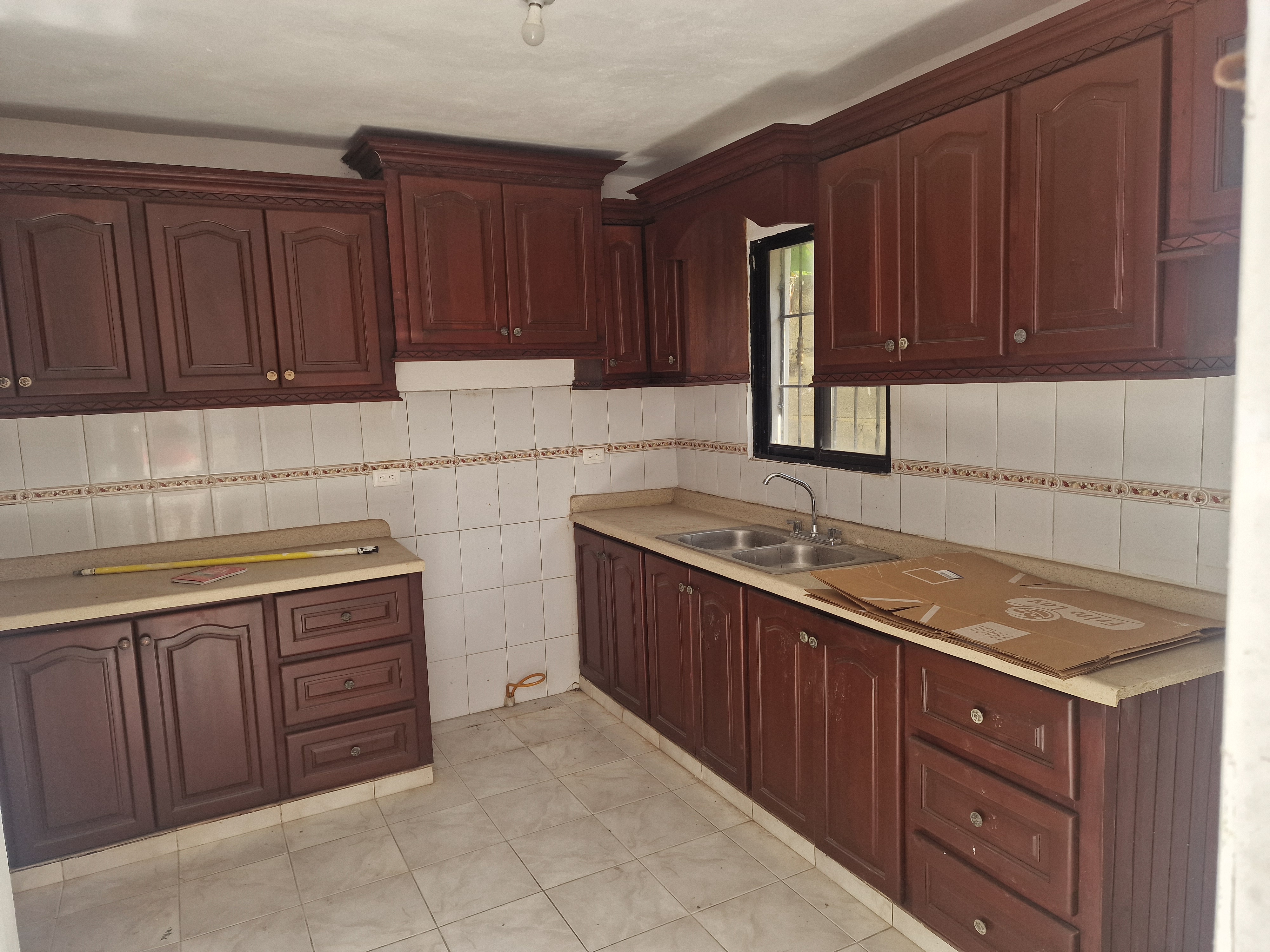 casas - VENTA DE CASA  Y ALQUILER DE DOS NIVELES , SECTOR STO DGO NORTE , VILLA MELLA 2