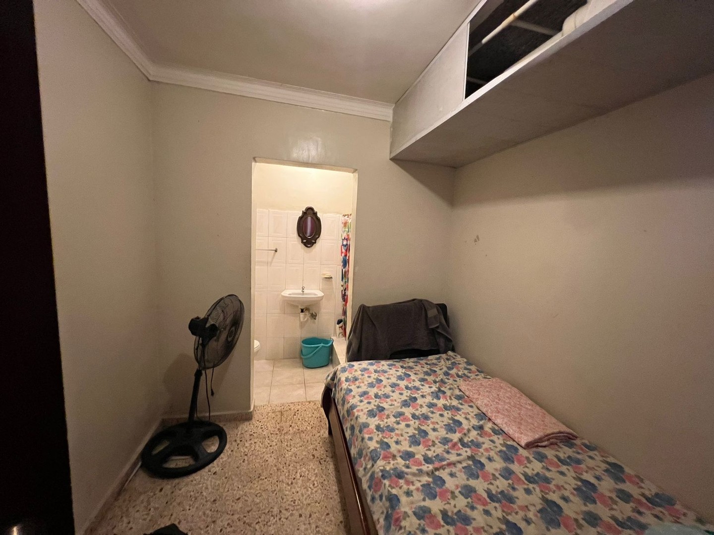 casas - Bonita Casa en venta 
Ubicada en el Res. Carmen María 
RD$ 12,900,000.00 