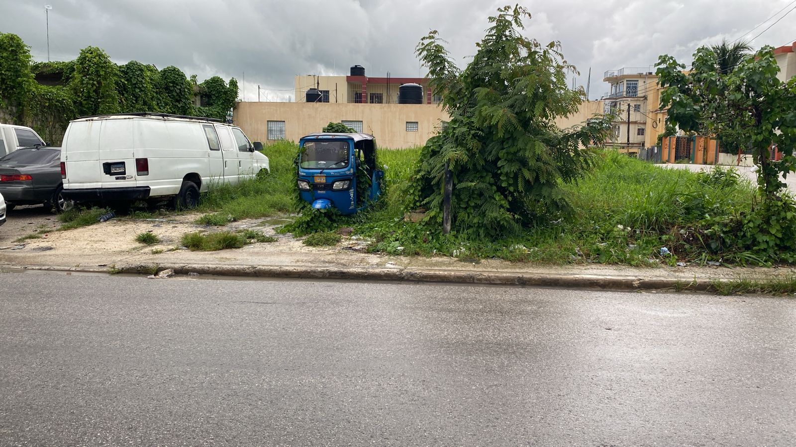 solares y terrenos - VENDO SOLAR DE 400MTS EN HIGUEY PROV LA ALTAGRACIA 1