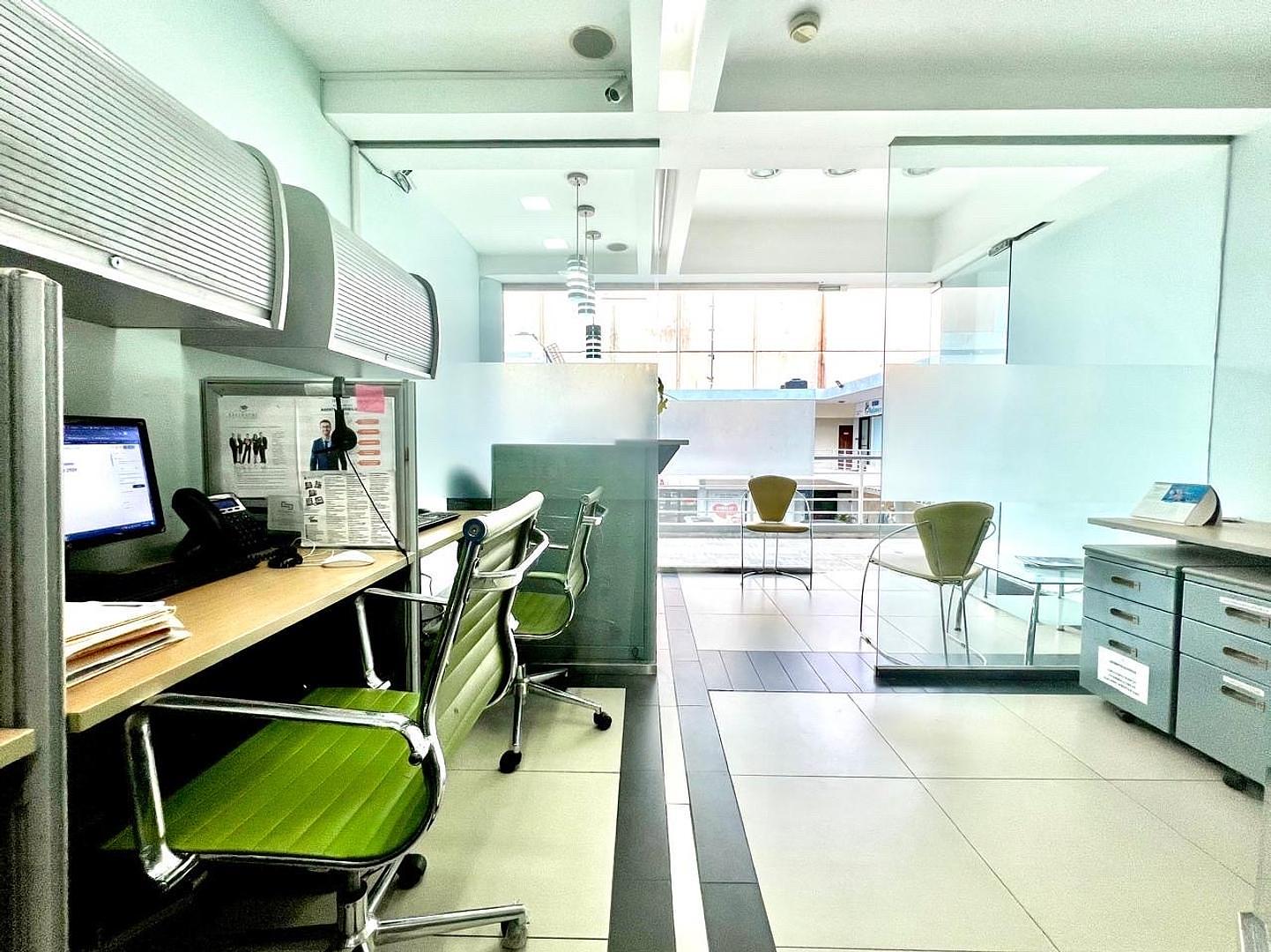 oficinas y locales comerciales - Piantini en el mismo corazón financiero Moderno y céntrico local comercial 32 m² 6