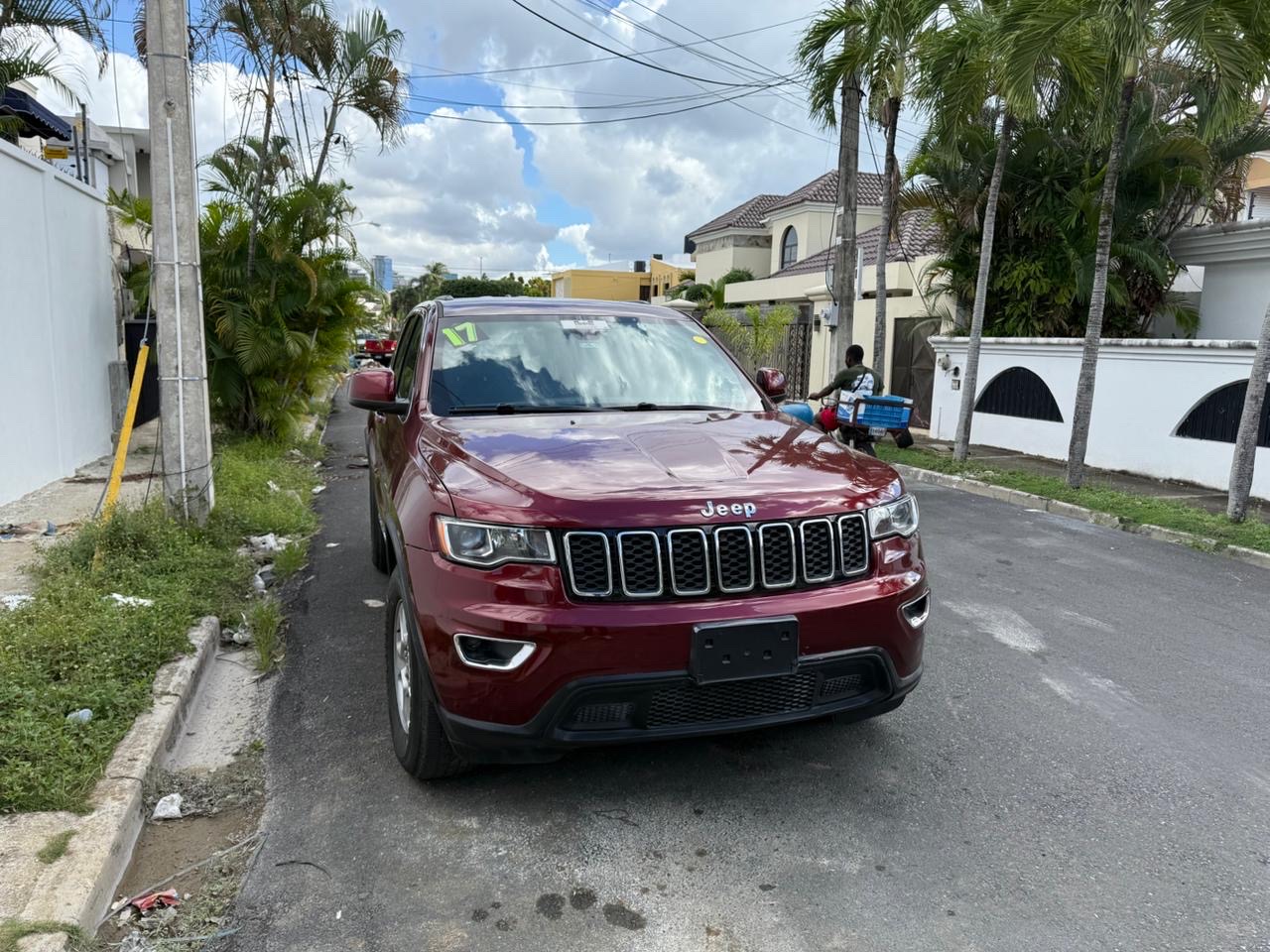 jeepetas y camionetas - Jeep Grand Cherokee 4x4 2017 LAREDO 2