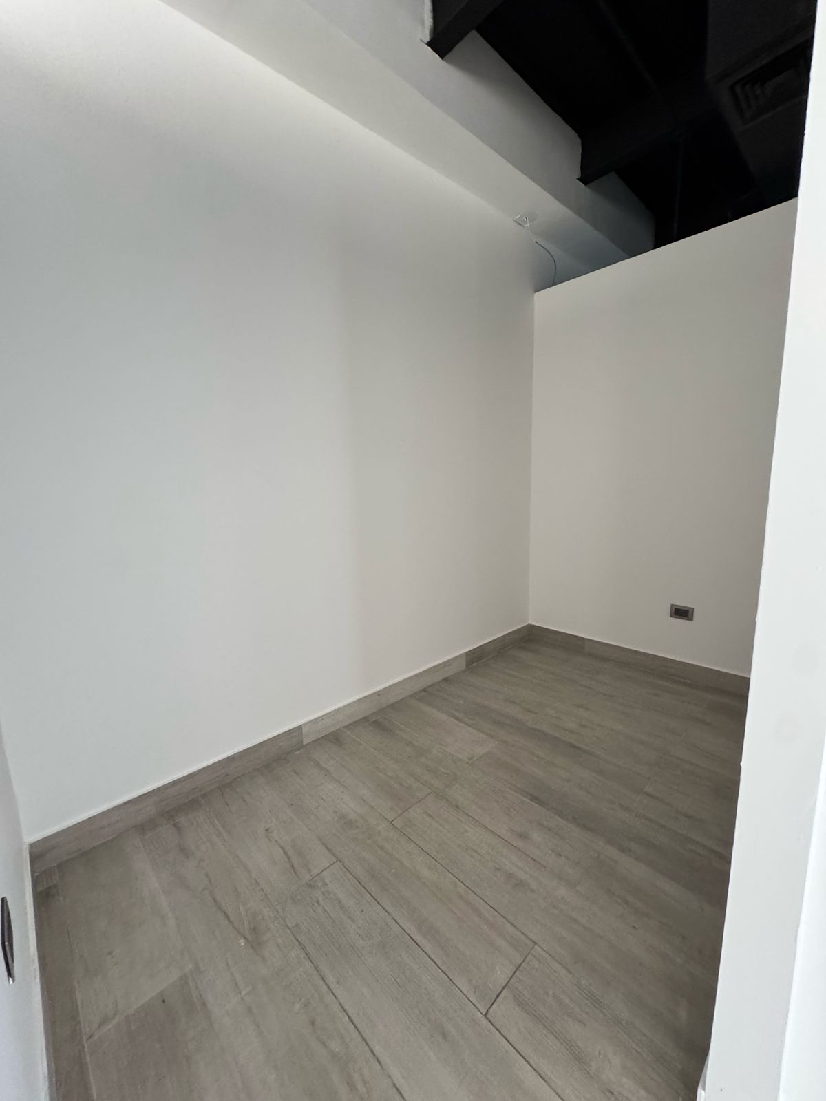 oficinas y locales comerciales - Local de 160 MTS En Bella Vista 2