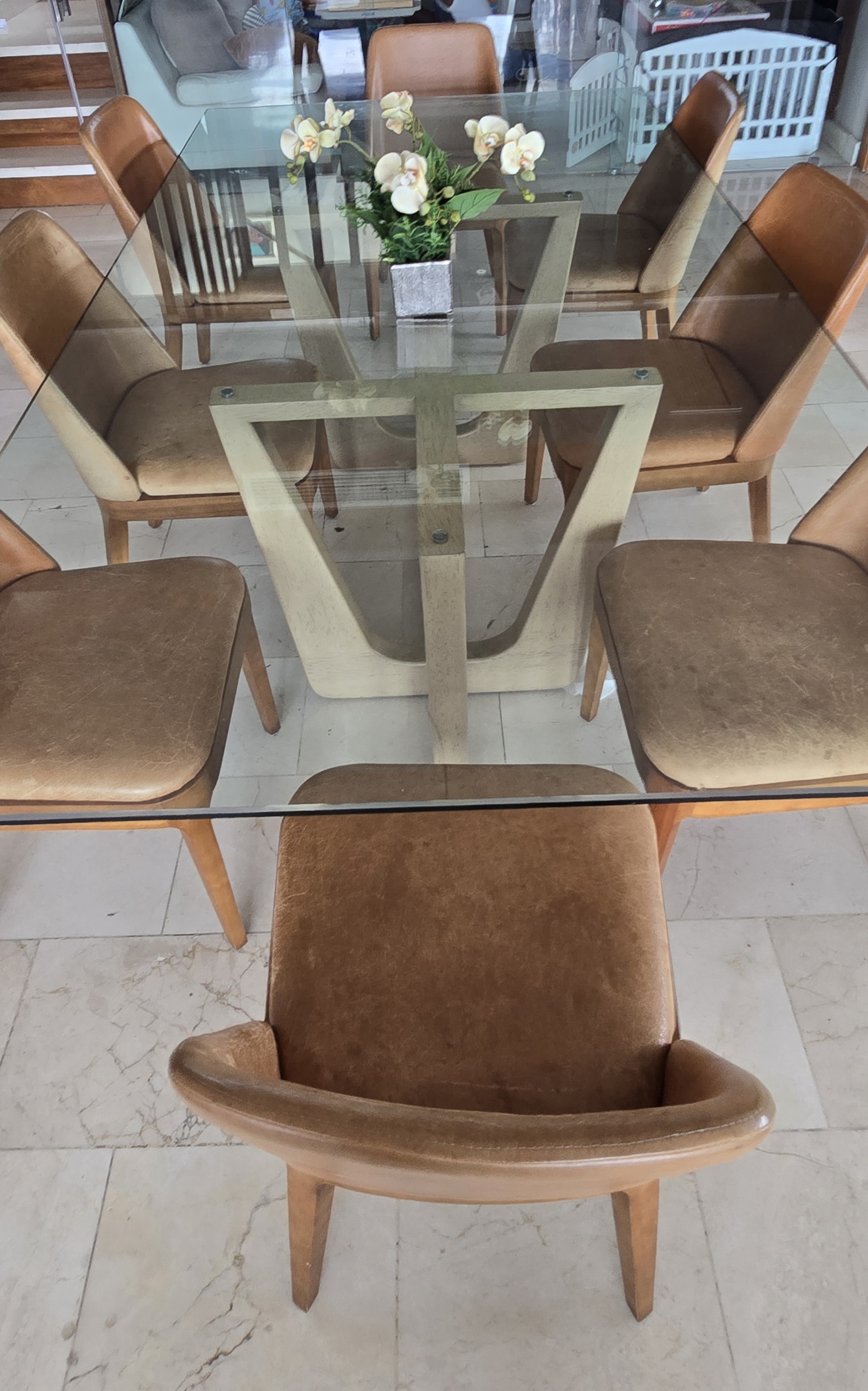 muebles y colchones - Mesa con tope de vidrio 1