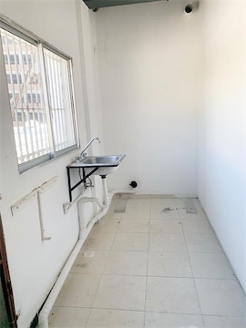 oficinas y locales comerciales - Local céntrico con espacio amplio 3