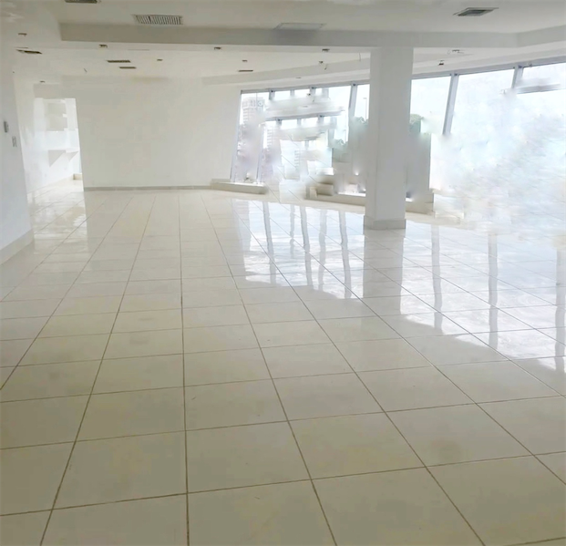 oficinas y locales comerciales - Local con espacio abierto 3