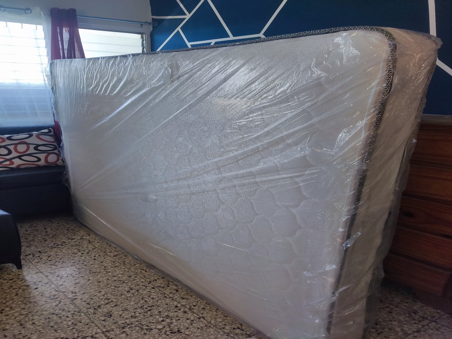 muebles y colchones - El colchón está nuevo, con su plastico 6