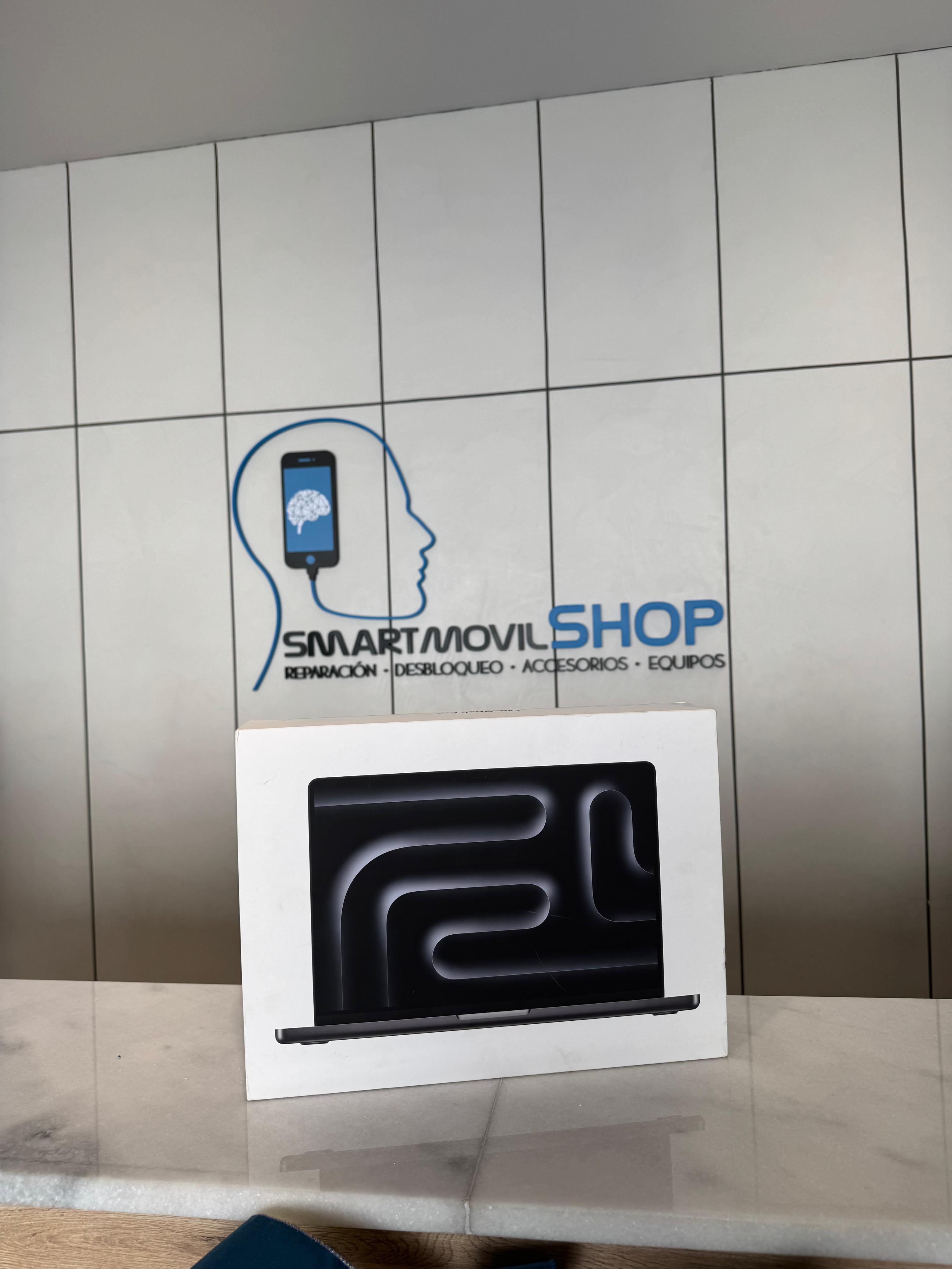 computadoras y laptops - MACBOOK PRO M4 512GB OFERTA DE NAVIDAD!