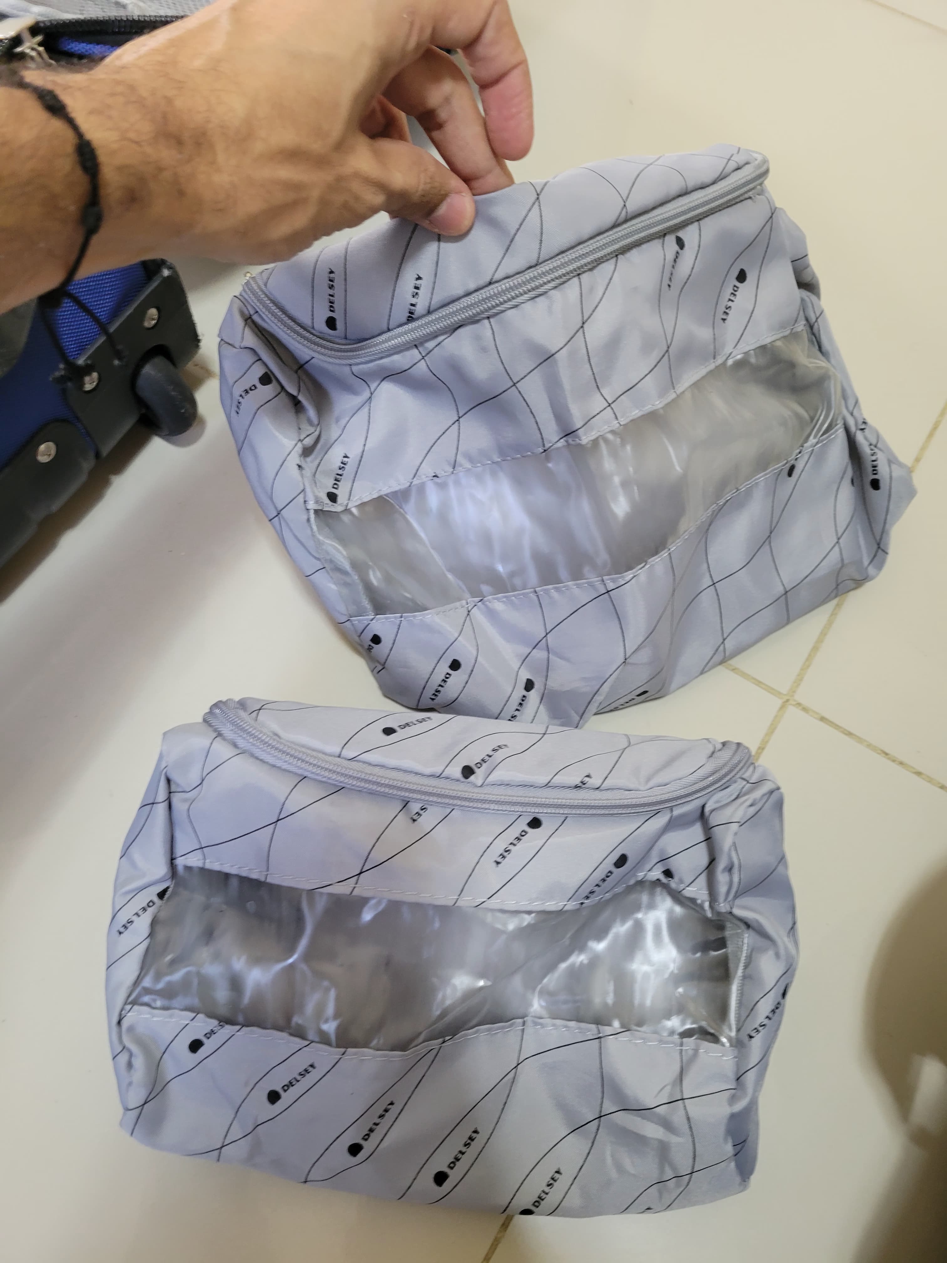 carteras y maletas - DELSEY Maleta azul con ruedas y mango telescópico. 3
