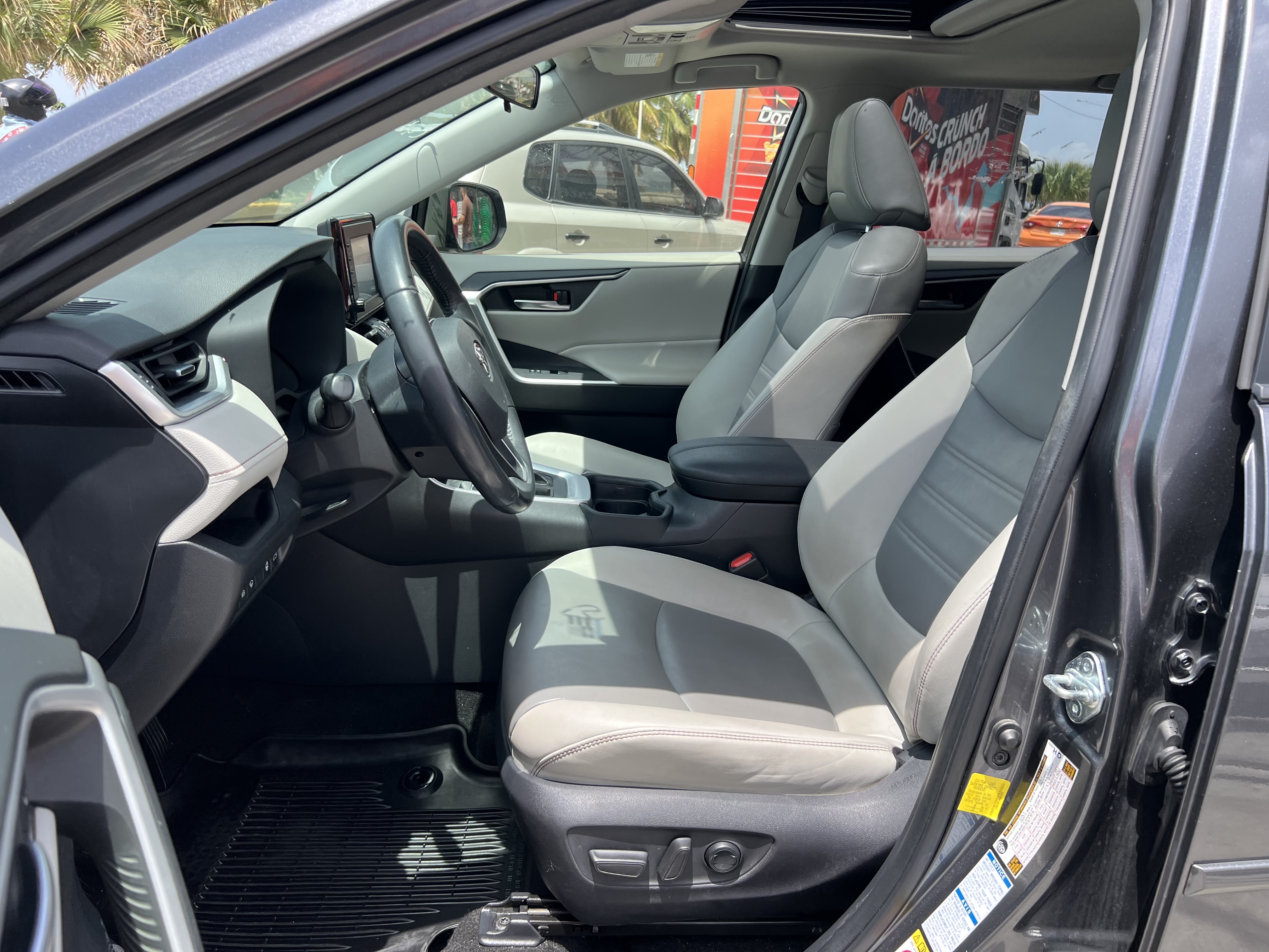 jeepetas y camionetas - Toyota Rav4 XLE Premium 2019 5