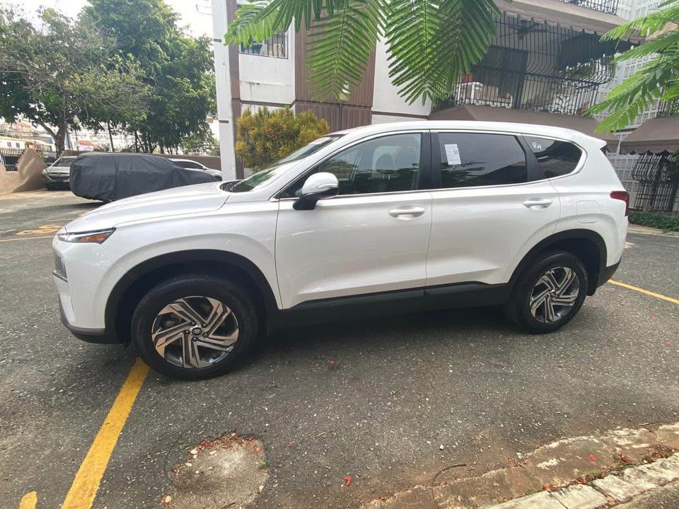jeepetas y camionetas - Hyundai Santa Fe SE 2023 8