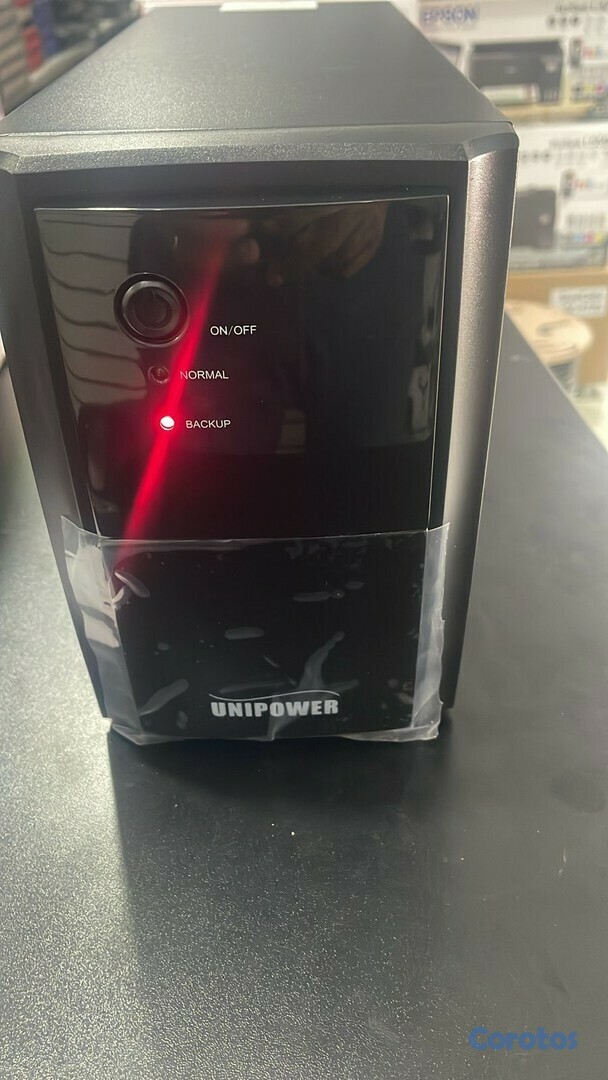 computadoras y laptops - UPS UNIPOWER 2200VA / 1100W  –TRABJA CON PLANTA / E INVERSOR /REGULA EL VOLTAJE  1