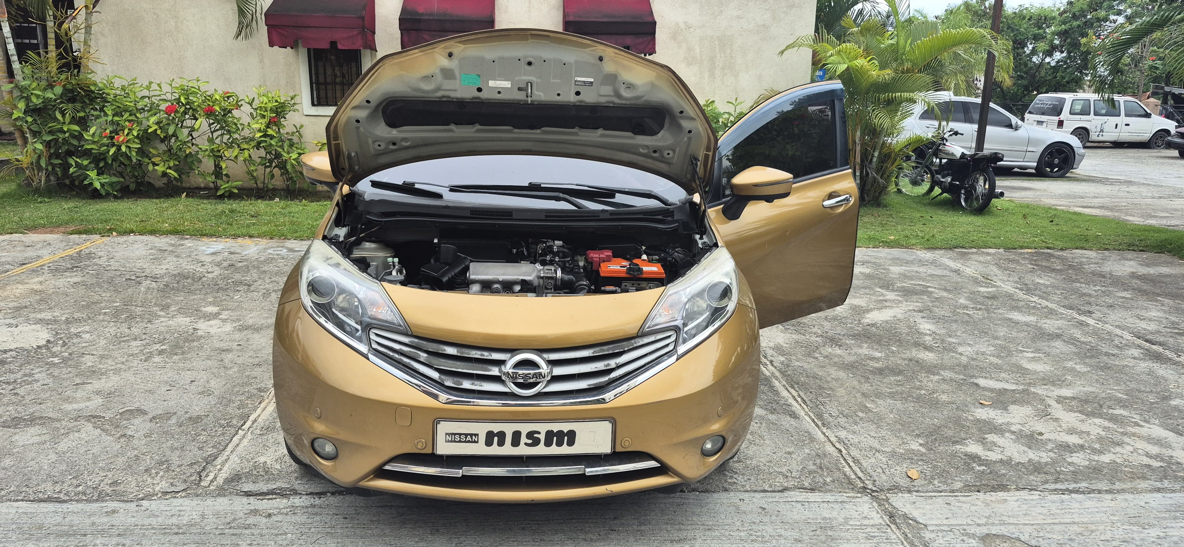 carros - nissan note MEDALIST. 6
