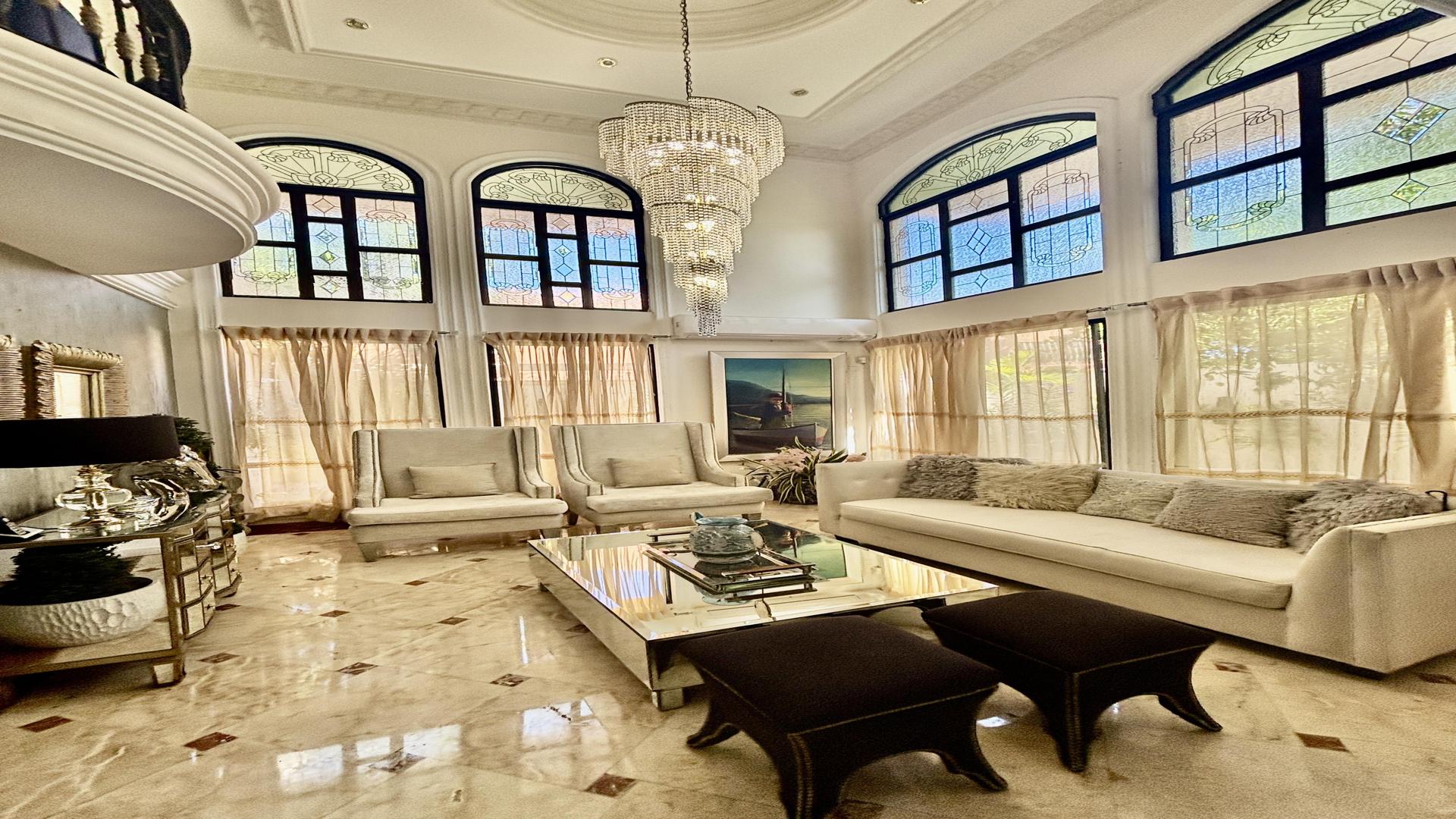 casas - Se vende hermosa residencia en el exclusivo sector de Los Pinos en Arroyo Hondo 4