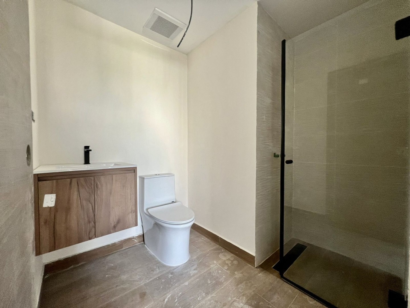 apartamentos - Naco nuevo piso 8 2 habitaciones 2.5 banos 2 parqueos  5