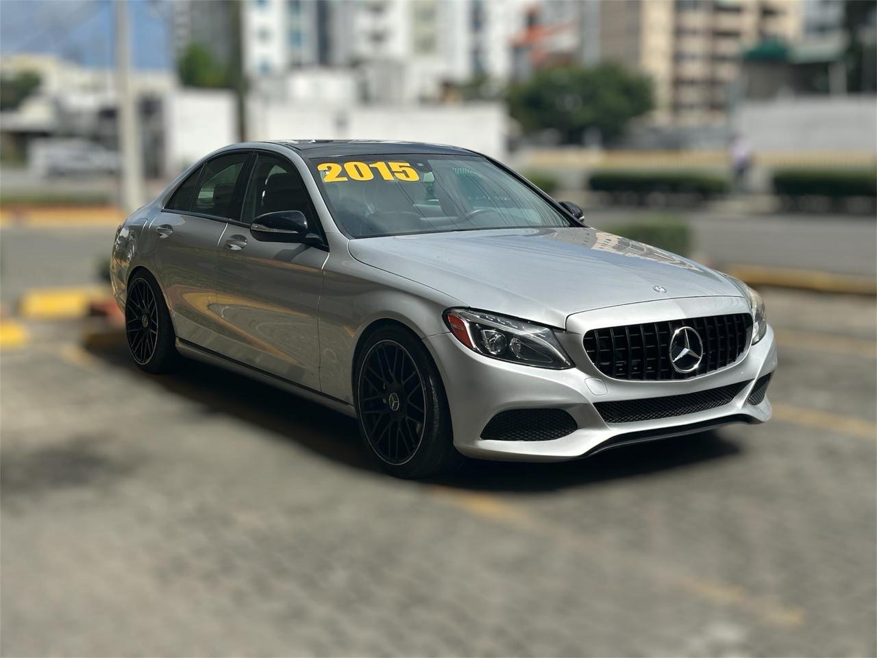 carros - Mercedes Benz C300 2015 AMG en buenas condiciones 2
