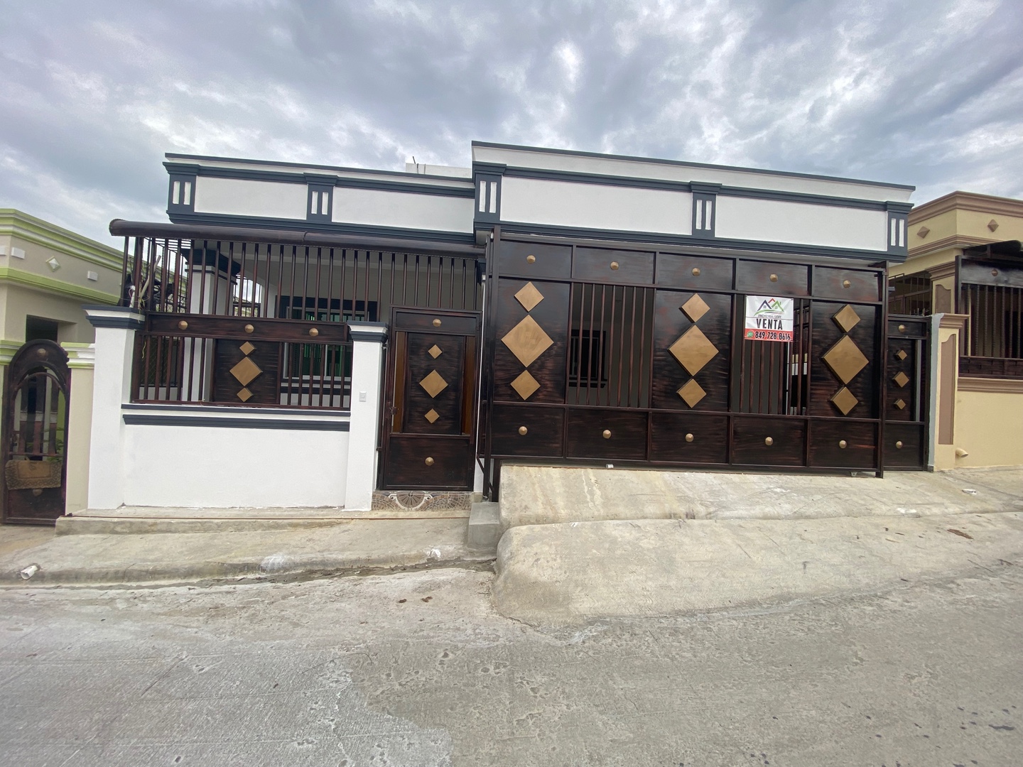 casas - CASA EN VENTA EN SANTIAGO DE LOS CABALLEROS PRÓXIMO AL JARDÍN BOTÁNICO  0