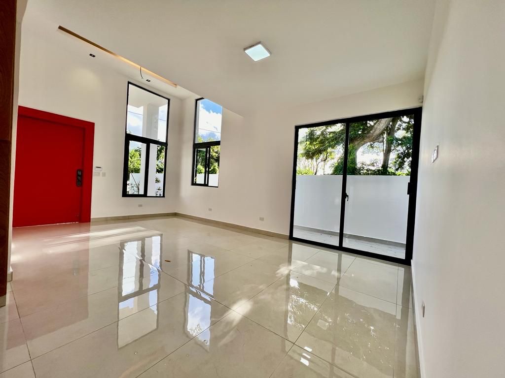 casas - CASA EN VENTA EN SANTIAGO DE LOS CABALLEROS EN RESIDENCIAL CERRADO  1