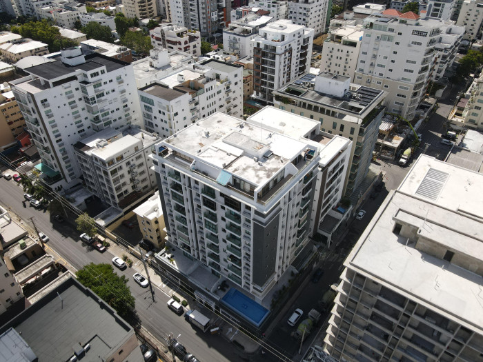 apartamentos - Venta de Apartamento Amueblado en Evaristo MORALES 3