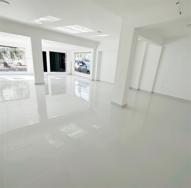 oficinas y locales comerciales - Local amplio y abierto  2