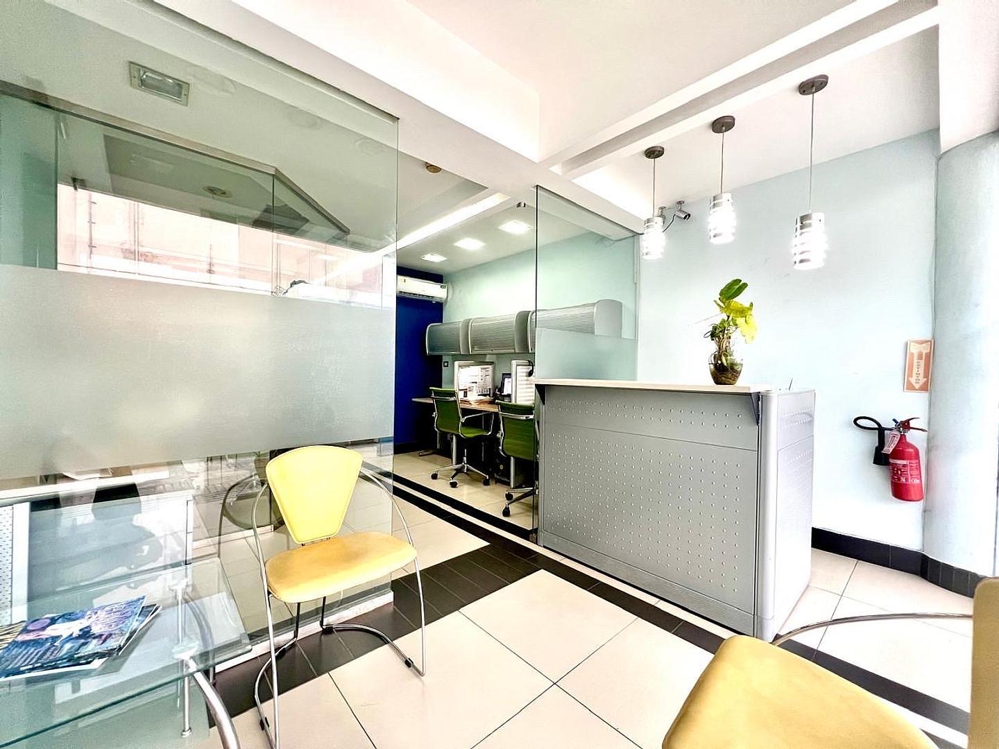 oficinas y locales comerciales - Piantini en el mismo corazón financiero Moderno y céntrico local comercial 32 m² 7