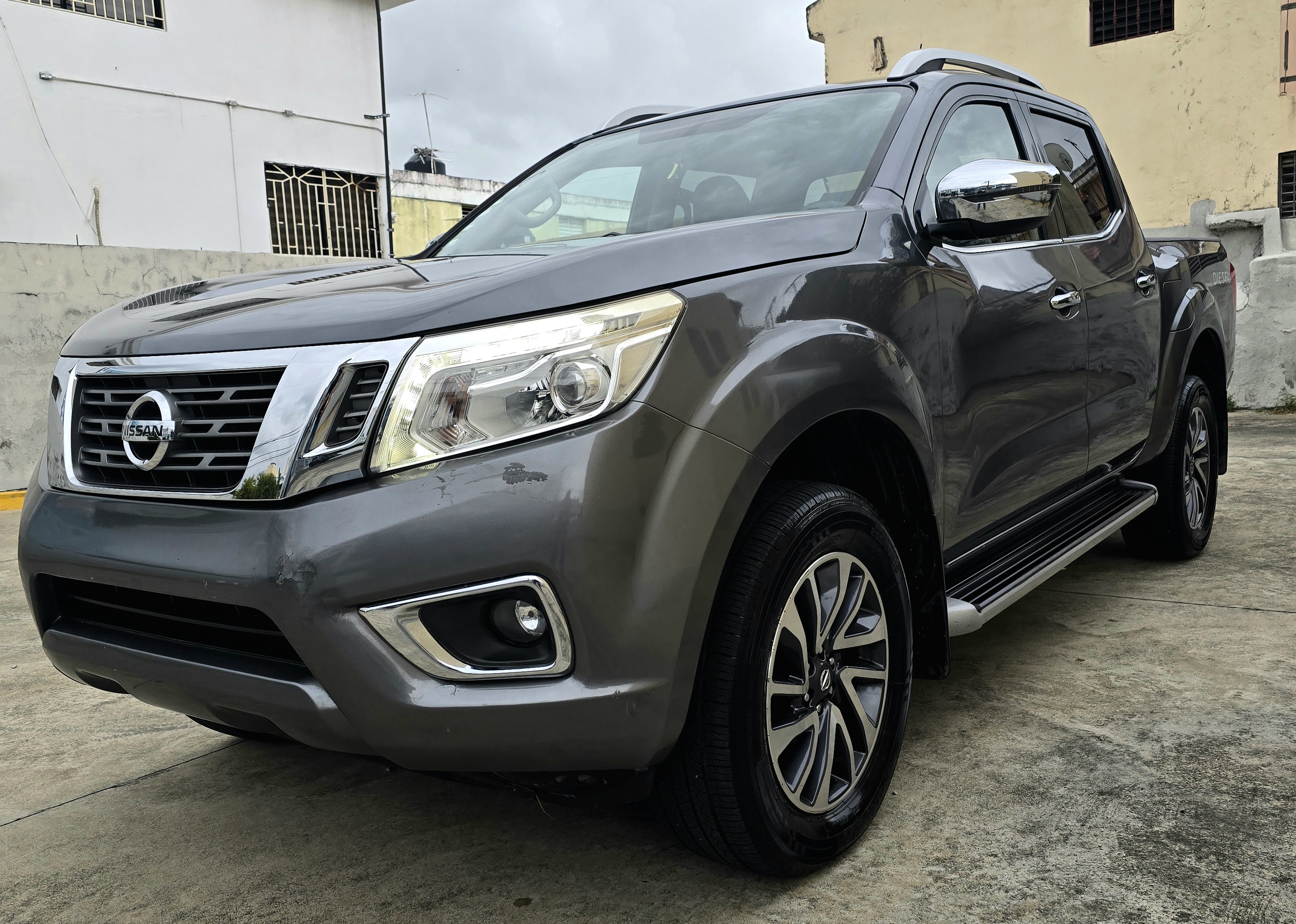 jeepetas y camionetas - Nissan Frontier NP300 4x4 Automática 2016 0