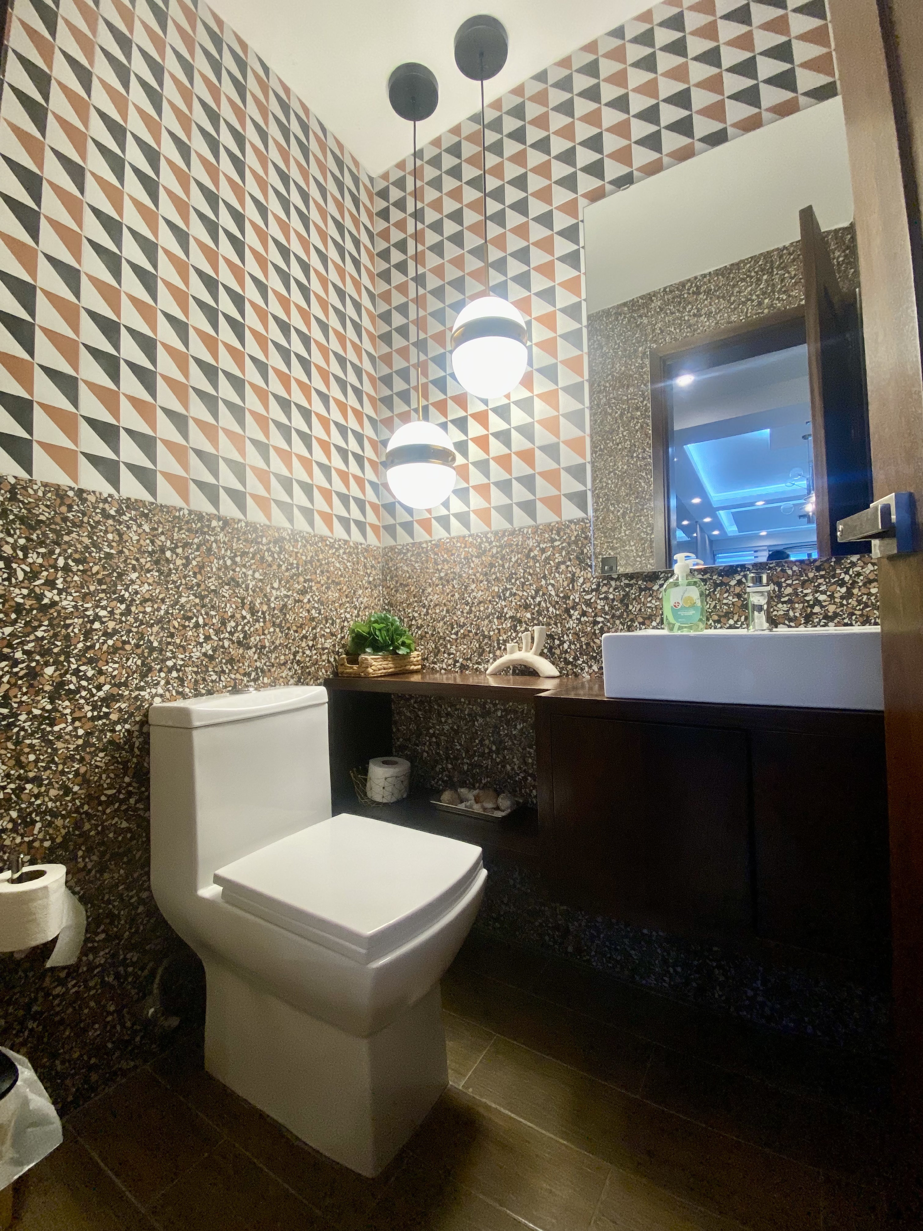 apartamentos - Piso alto de venta amueblada en La Esmeralda 9
