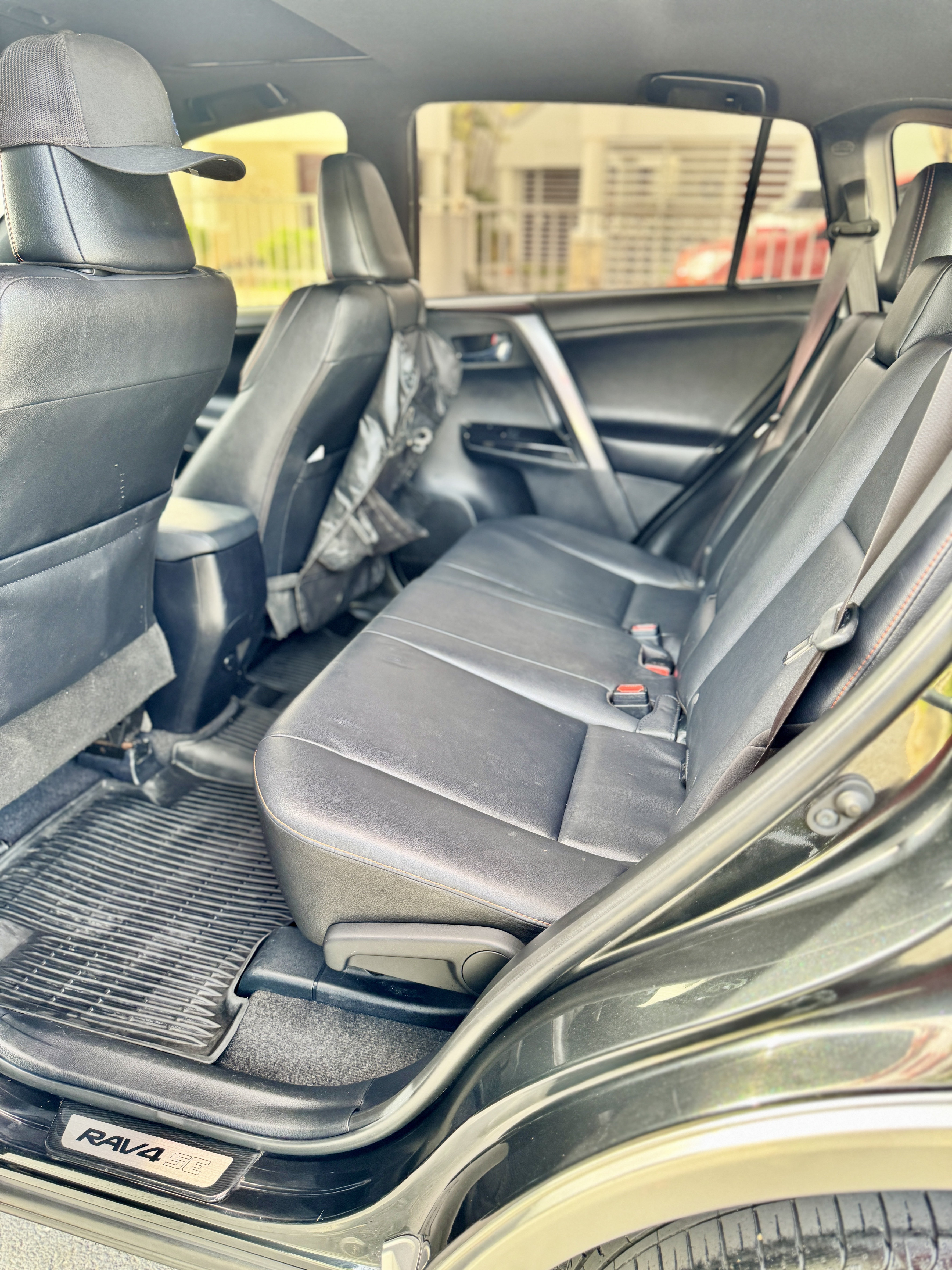 jeepetas y camionetas - Vendo mi Toyota Rav4 Sport 2016 de oportunidad! 9