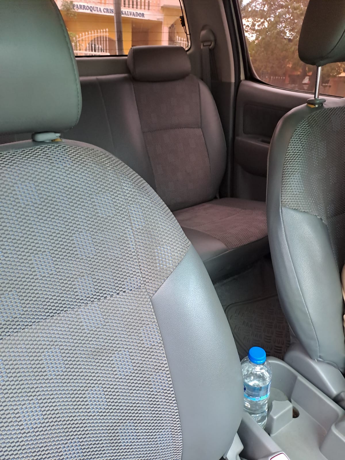 jeepetas y camionetas - TOYOTA HILUX 2011 1