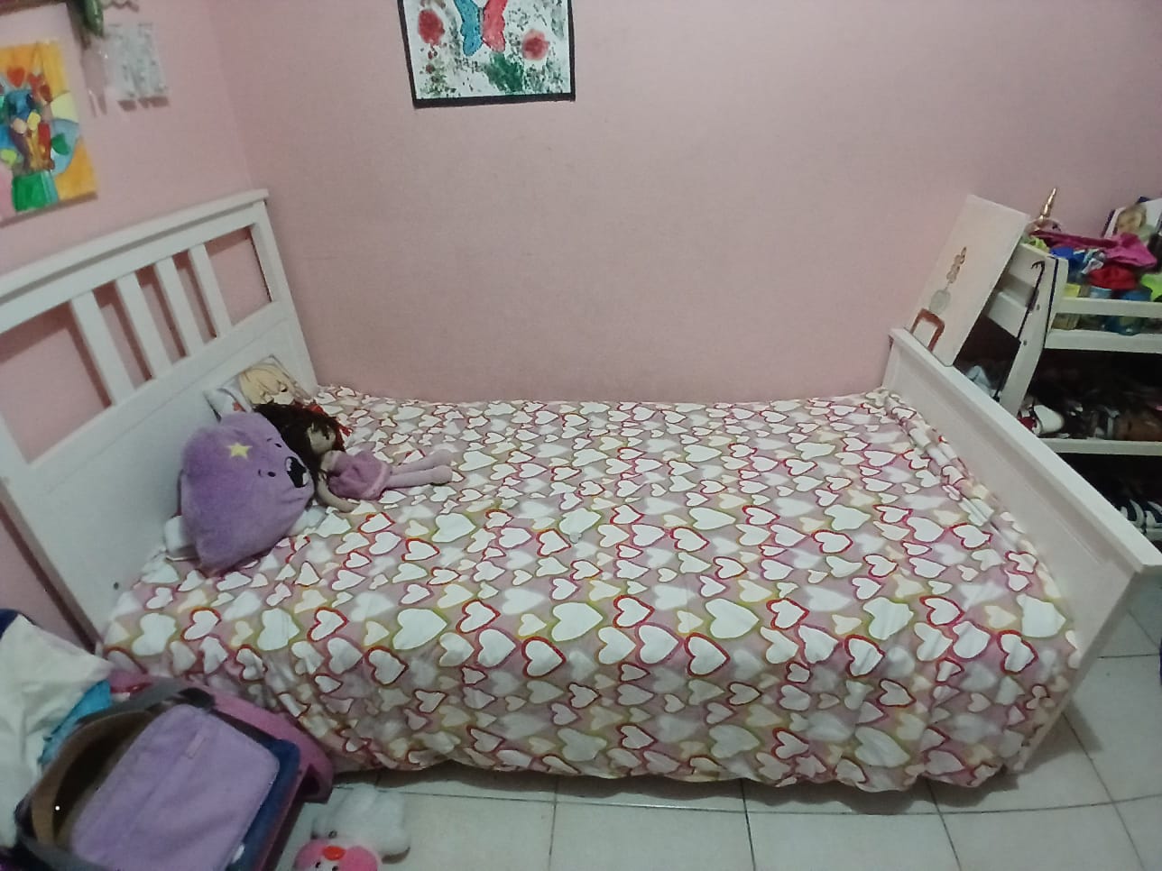 muebles y colchones - Cama Queen de niña/o comprando en Ikea . 1