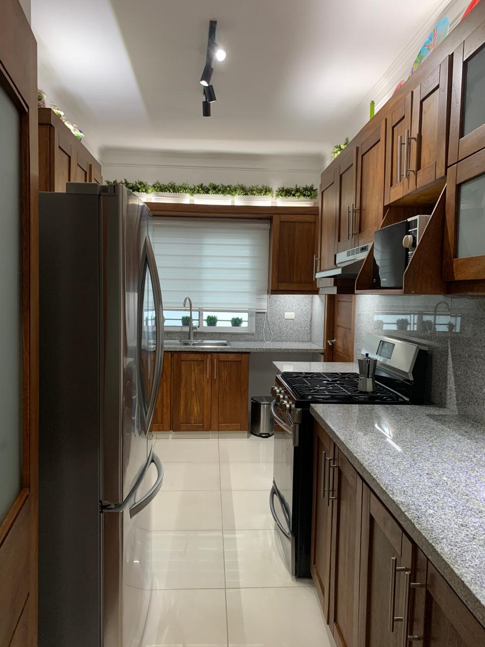 apartamentos - ¡Apartamento Amueblado en Evaristo Morales 3